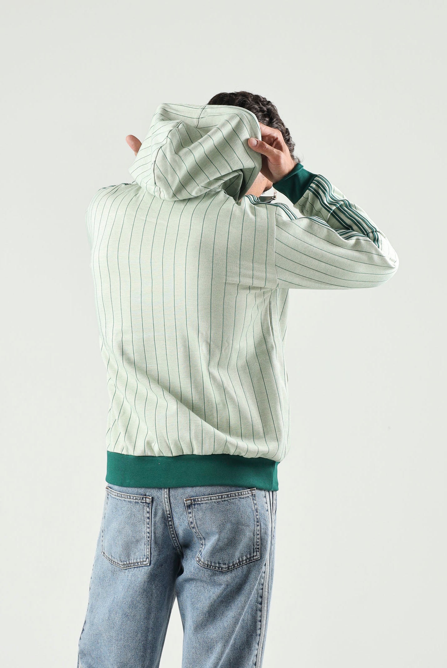 ADIDAS ORIGINALS Felpa PINSTRIPES HOODIE Warm Vanilla, beige e verde da uomo con cappuccio KT4325 . ADIDAS ORIGINALS
