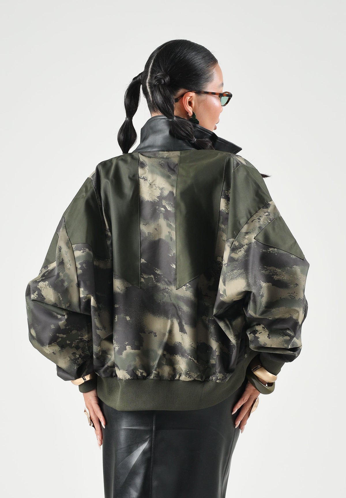 ADIDAS ORIGINALS Bomber-giacca EQT AOP BOMBER verde militare da donna con fantasia camouflage KT4701 . ADIDAS ORIGINALS