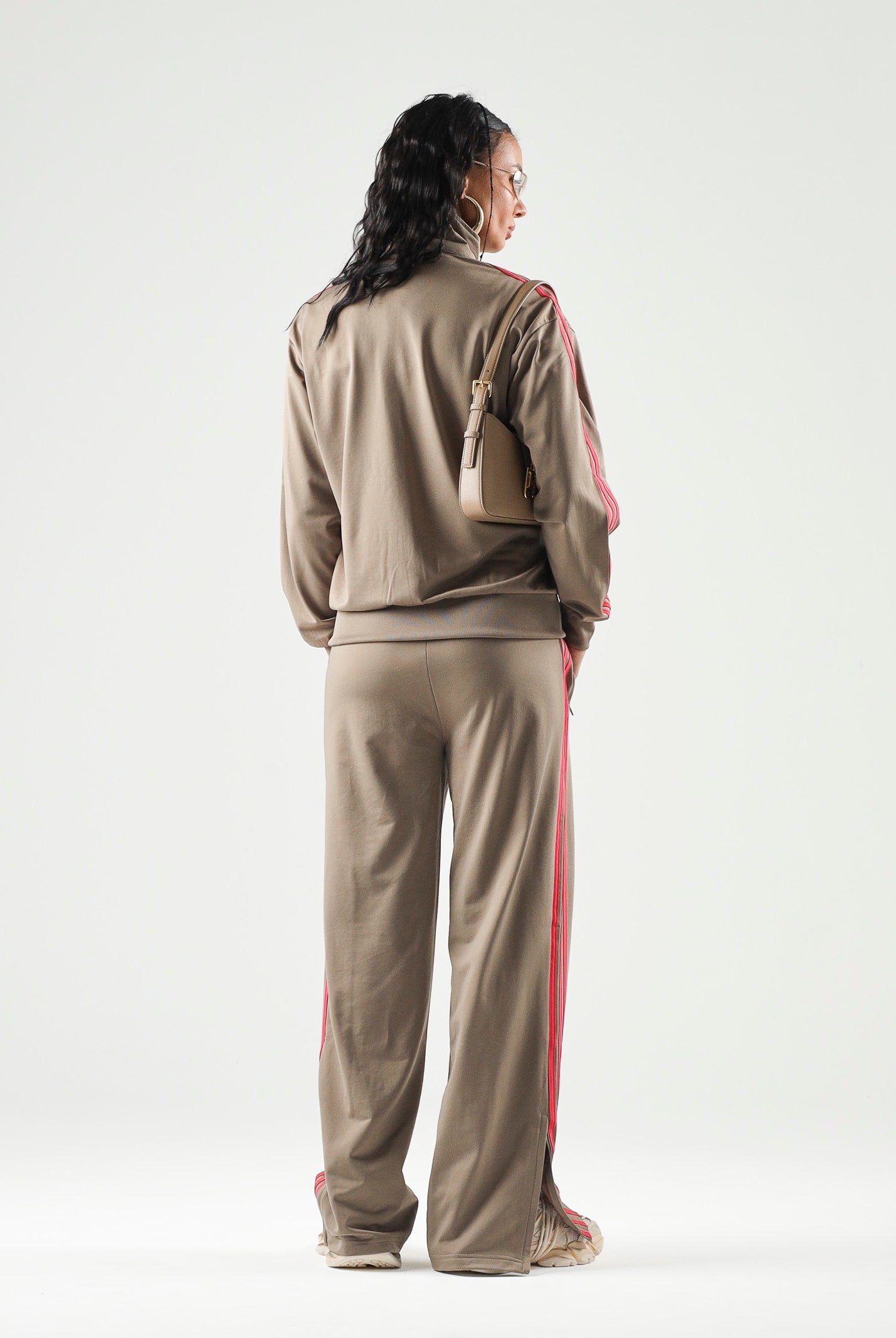 ADIDAS ORIGINALS Felpa con zip FIREBIRD TRACK TOP LOOSE Khaki power pink, marrone e rosa, da donna KU8196 . ADIDAS ORIGINALS