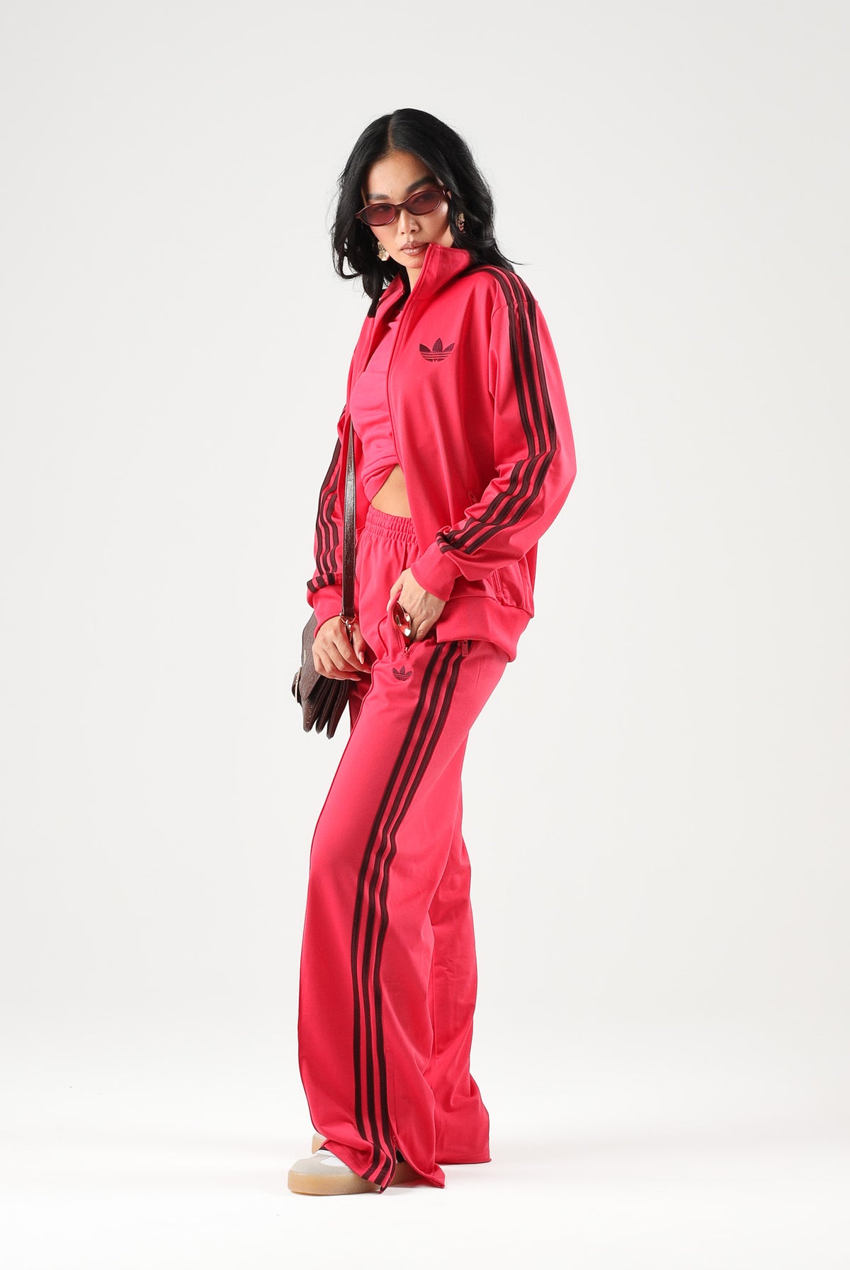 ADIDAS ORIGINALS Pantaloni FIREBIRD LOOSE Maroon rosa acceso e bordeaux da donna. KW0228 . ADIDAS ORIGINALS
