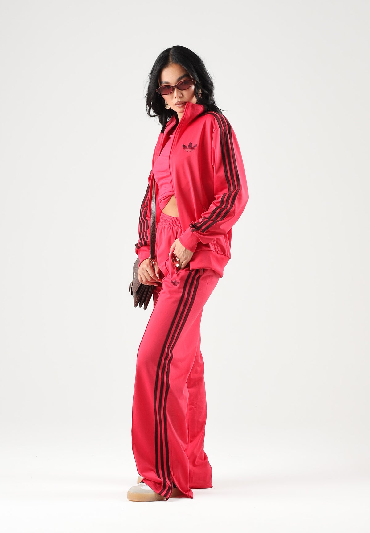 ADIDAS ORIGINALS Pantaloni FIREBIRD LOOSE Maroon rosa acceso e bordeaux da donna. KW0228 . ADIDAS ORIGINALS