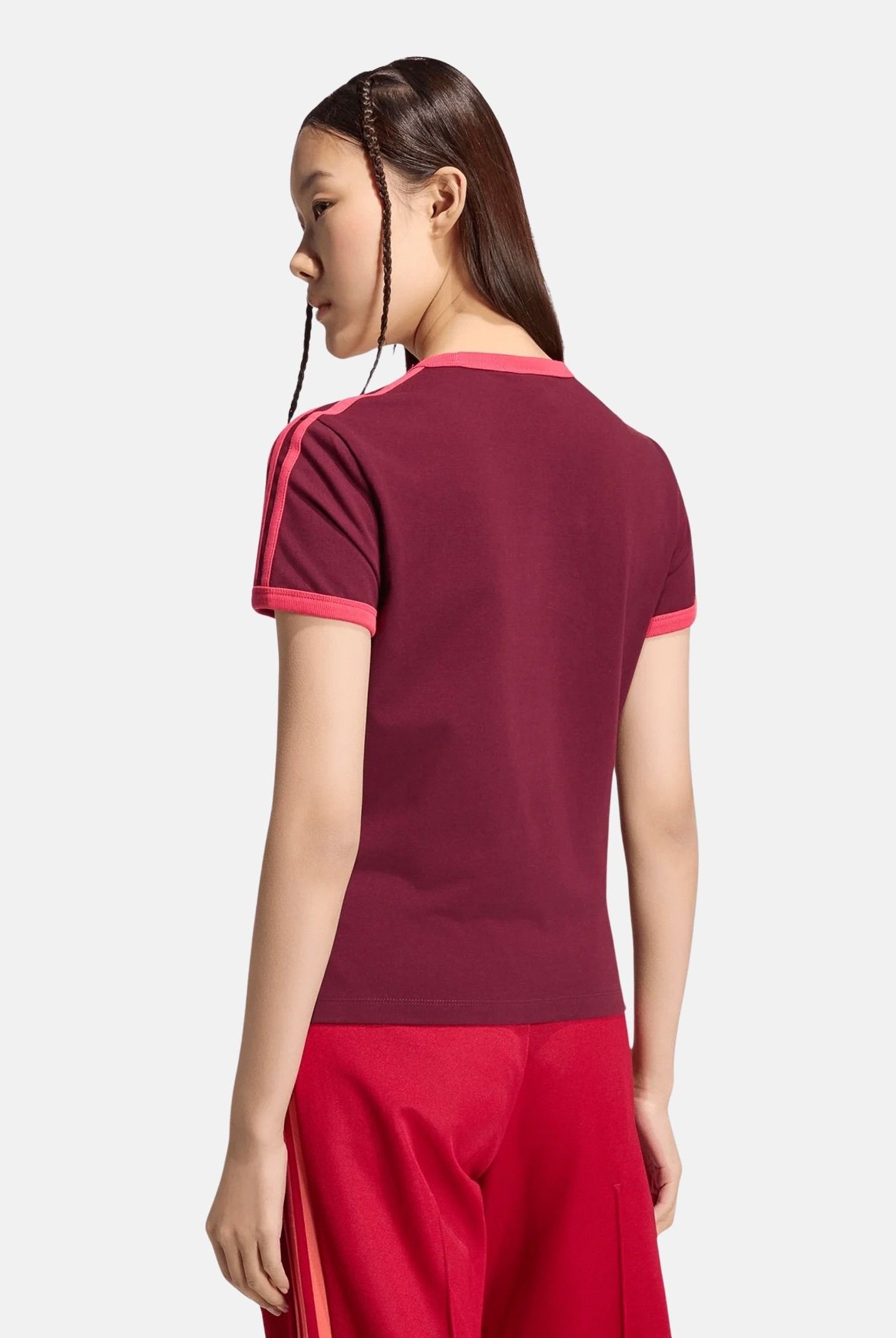 ADIDAS ORIGINALS T-shirt 3-STRIPES SLIM TEE Maroon bordeaux da donna con 3-Stripes iconiche KW0237 . ADIDAS ORIGINALS
