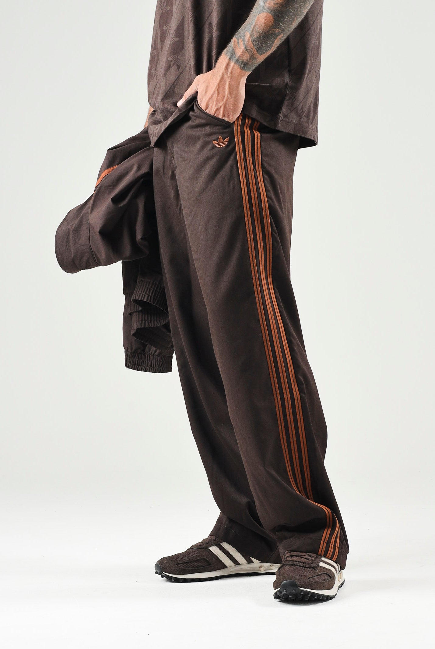 ADIDAS ORIGINALS Pantaloni FIREBIRD TAILORED Aurora Coffee marrone da uomo KW7986 . ADIDAS ORIGINALS