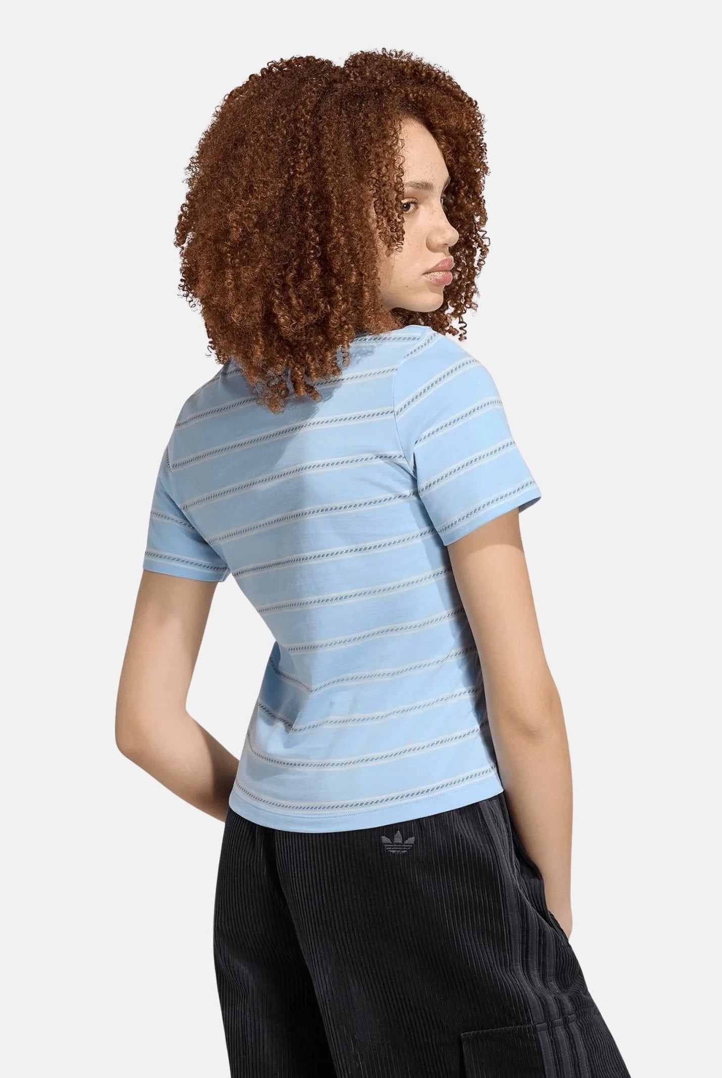 ADIDAS ORIGINALS Polo ADICOLOR azzurra da donna con motivo a righe KX0740 . ADIDAS ORIGINALS