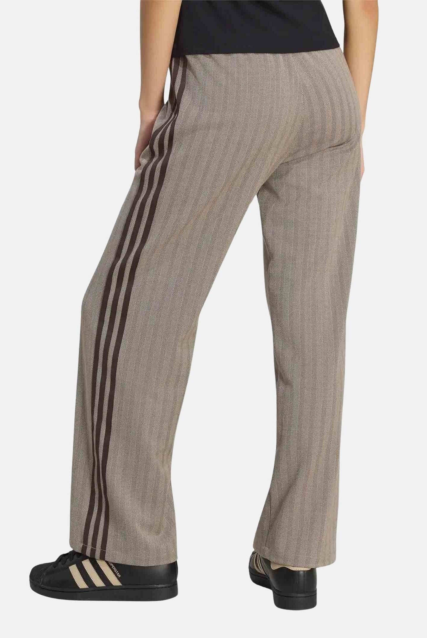 ADIDAS ORIGINALS pantaloni TRACKPANT OG TWEED marrone chiaro e grigio da donna con bande laterali KX1869 . ADIDAS ORIGINALS