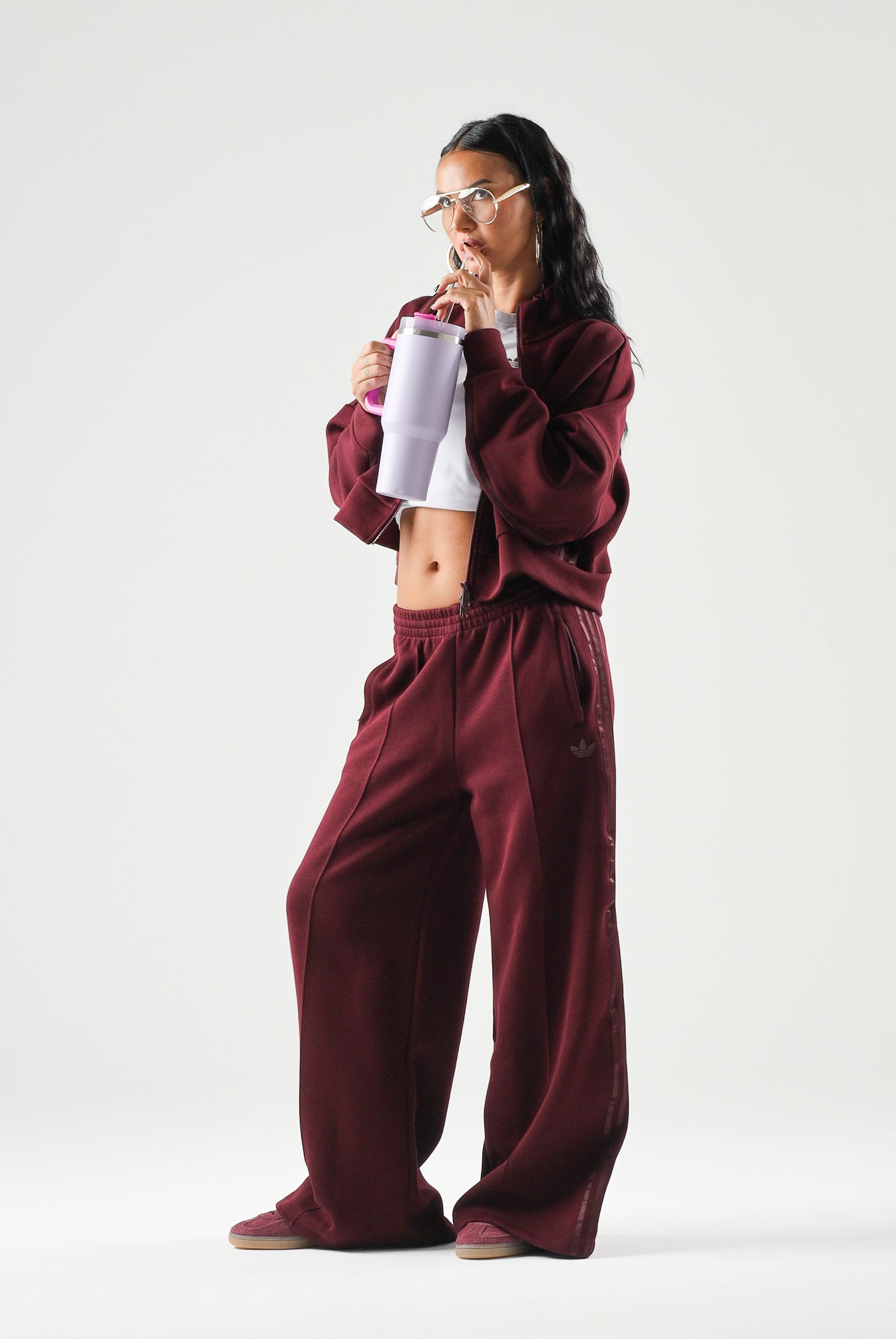 ADIDAS ORIGINALS Pantaloni SPACER TRACKPANTS Maroon bordeaux da donna con logo iconico KY0850 . ADIDAS ORIGINALS