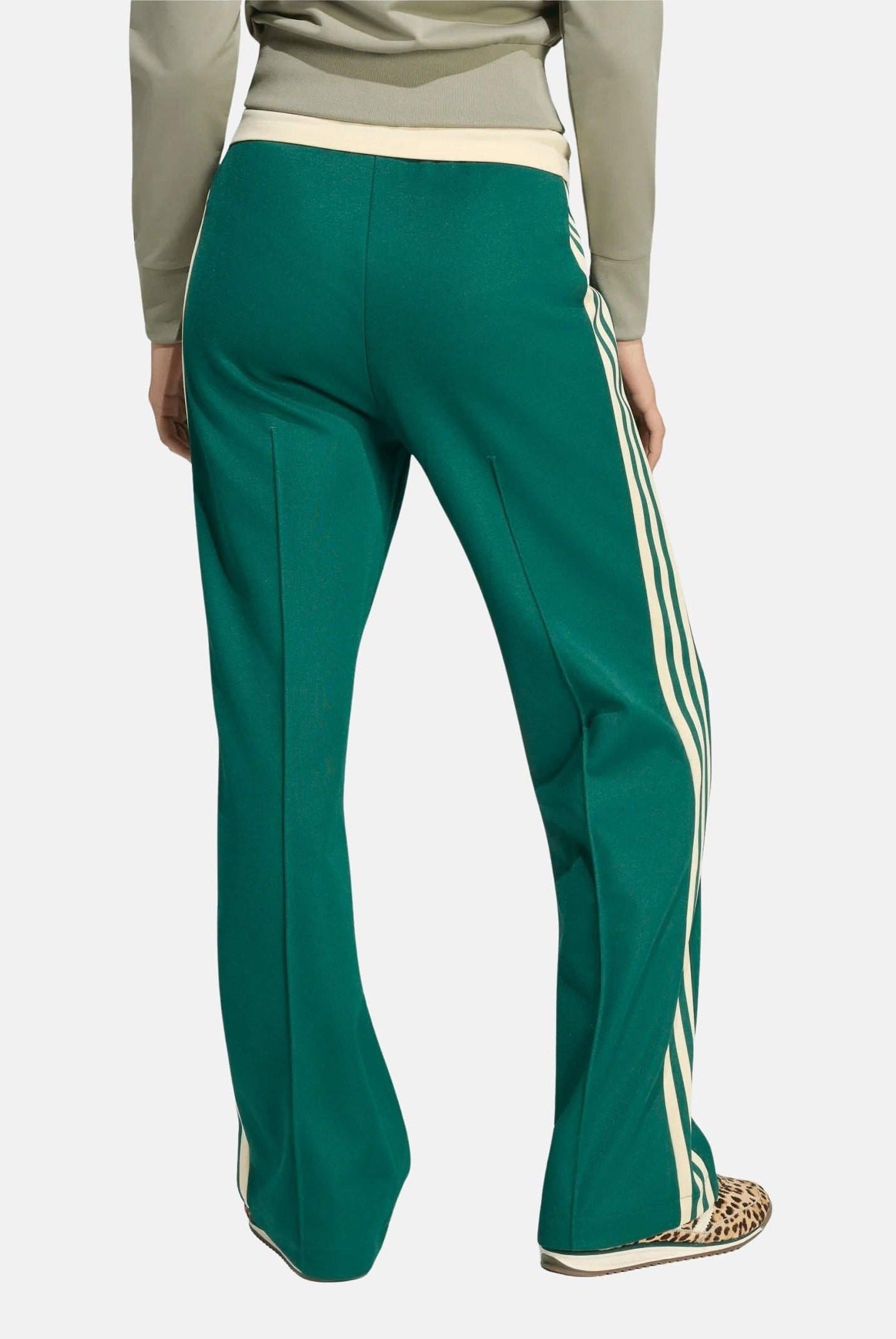 ADIDAS ORIGINALS Pantaloni FIREBIRD, warm-vaniglia, verde da donna con 3-stripes iconiche <BR/><BR/> KY0884 . ADIDAS ORIGINALS