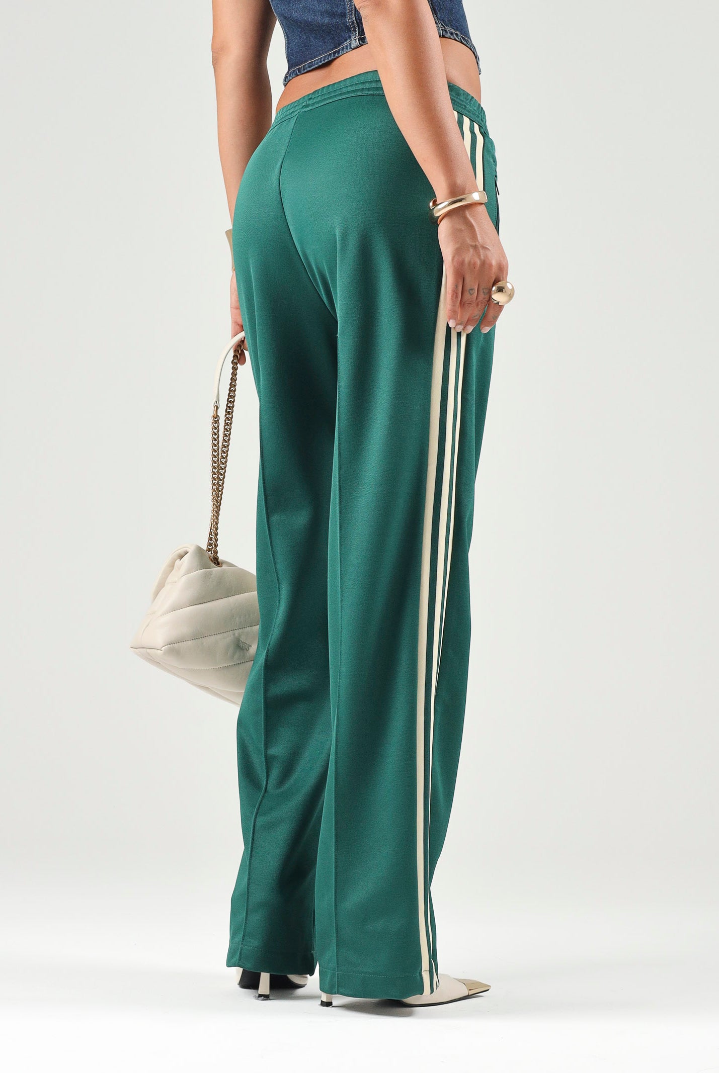 ADIDAS ORIGINALS Pantaloni FIREBIRD, warm-vaniglia, verde da donna con 3-stripes iconiche <BR/><BR/> KY0884 . ADIDAS ORIGINALS