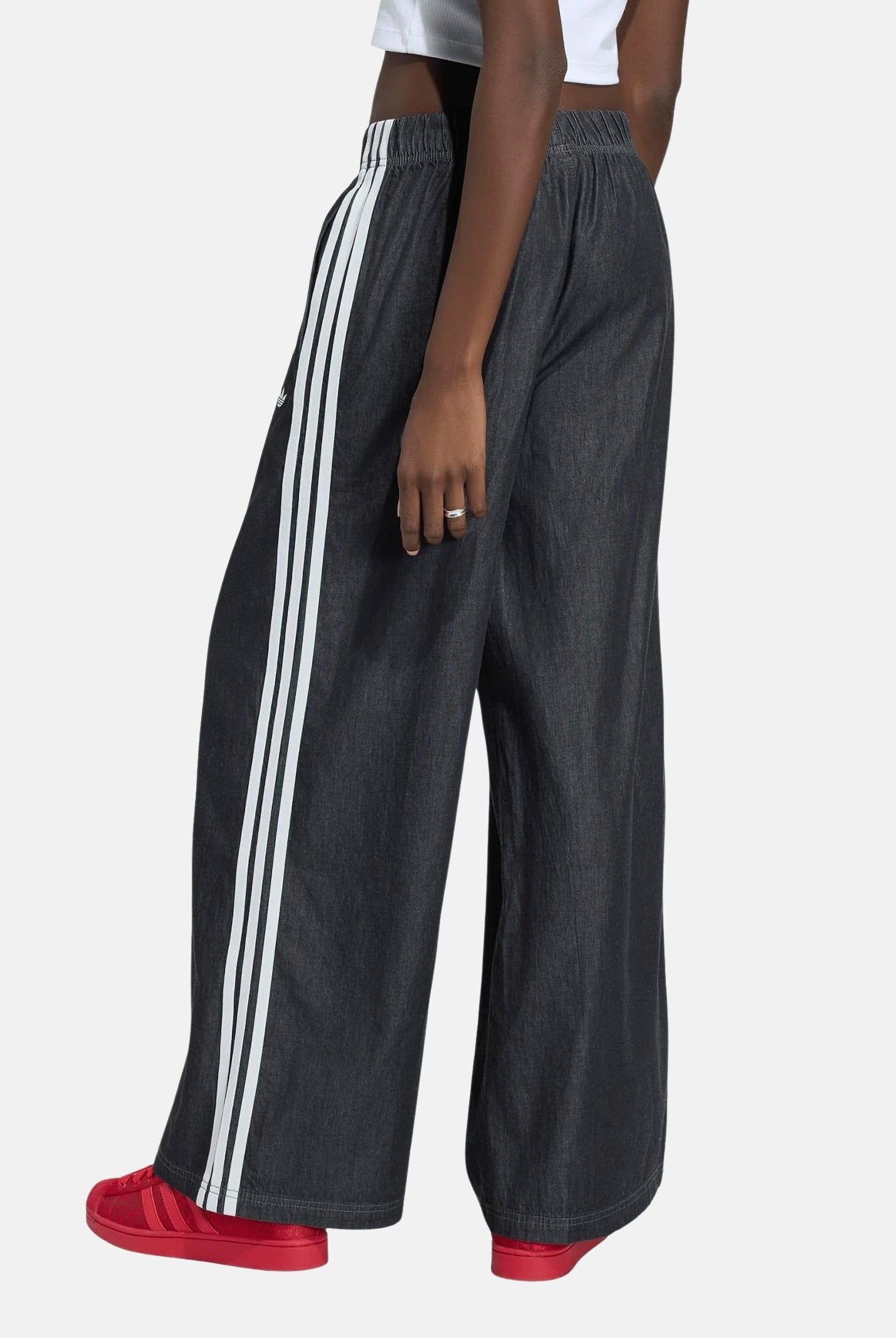 ADIDAS ORIGINALS Pantalone SUMMER GLOW medium black, nero, da donna con iconiche 3-Stripes a contrasto KY8112 . ADIDAS ORIGINALS