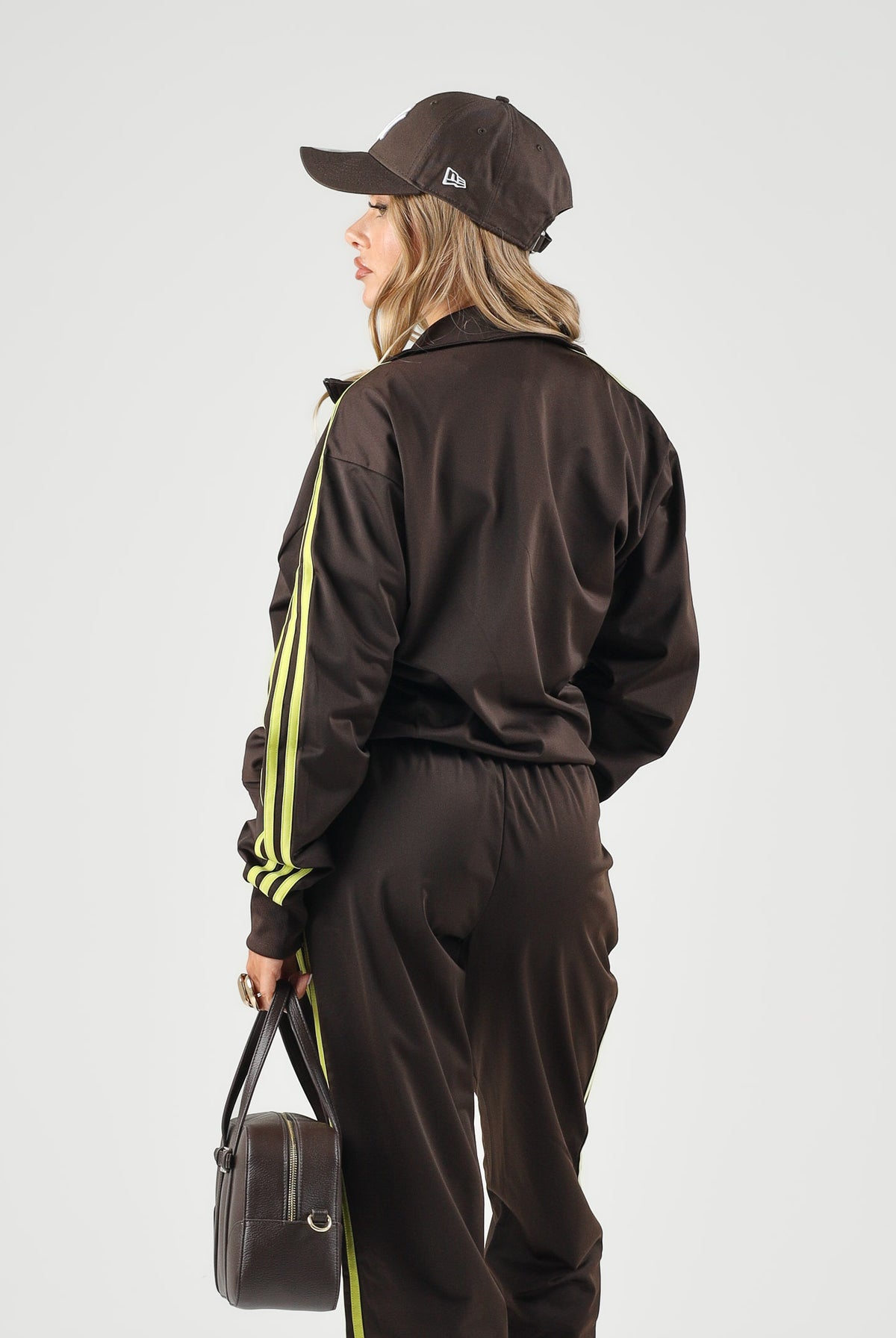 ADIDAS ORIGINALS Felpa con zipTRACK JACKET auco marrone per uomo e donna <BR/> KZ1181 . ADIDAS ORIGINALS