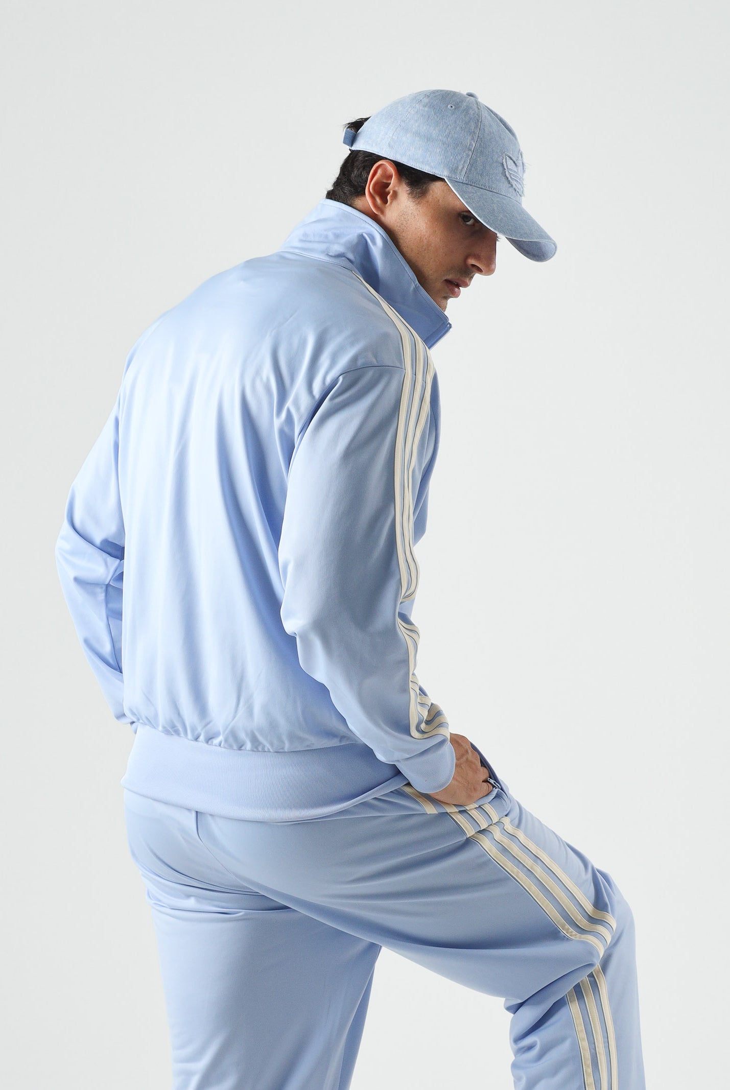ADIDAS ORIGINALS felpa con zip Blue Dawn / Warm Vanilla azzurro chiaro e panna uomo. KZ1182 . ADIDAS ORIGINALS