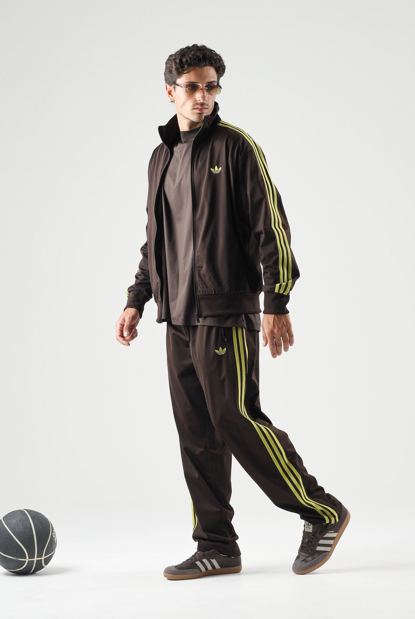 ADIDAS ORIGINALS Pantaloni sportivi Beckenbauer Track Pants AUCO Prelil marrone scuro e giallo da uomo. KZ1206 . ADIDAS ORIGINALS