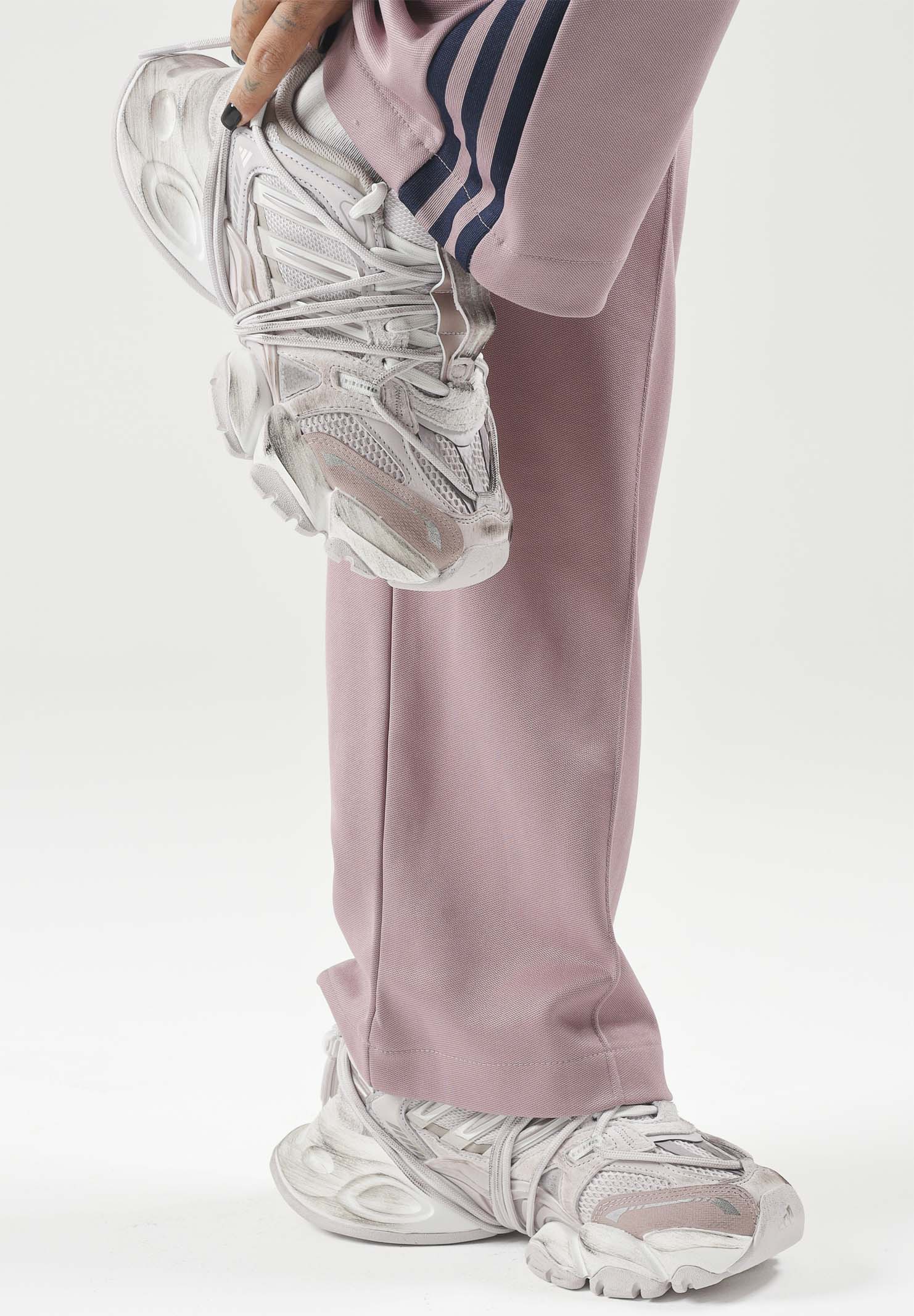 ADIDAS ORIGINALS Sneakers XLG RUNNER DELUXE 2.0 grigio perla per uomo e donna dal design chunky monocromatico KZ7203 . ADIDAS ORIGINALS