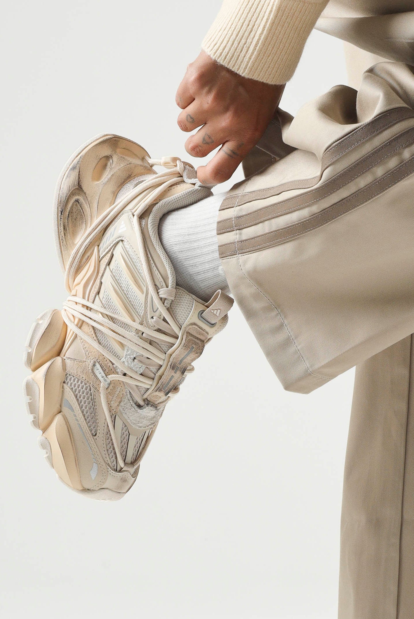 ADIDAS ORIGINALS Sneakers XLG RUNNER DELUXE 2.0 Wonder-beige chiaro per uomo e donna con costruzione a pannelli KZ7205 . ADIDAS ORIGINALS