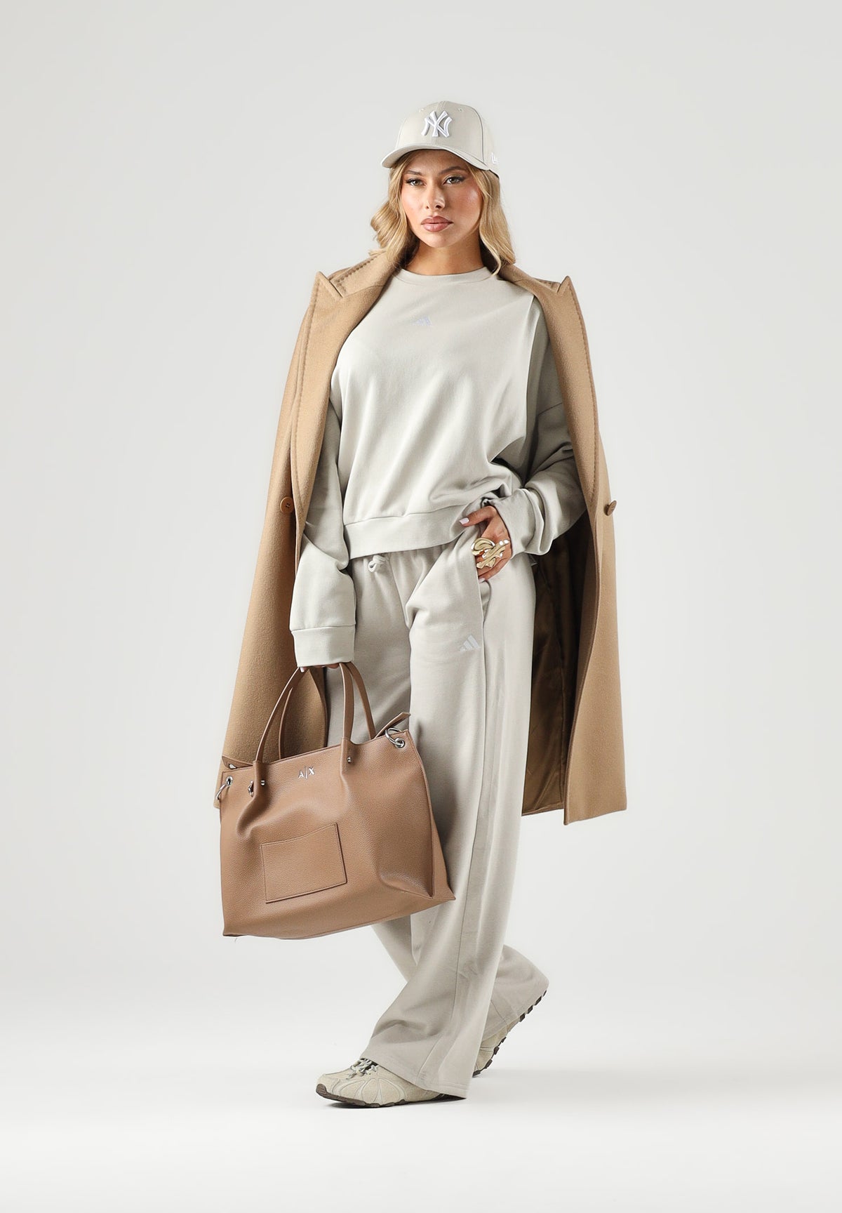 ADIDAS PERFORMANCE Pantaloni sportivi Essentials Small Cozy beige da donna JC5922 . ADIDAS PERFORMANCE