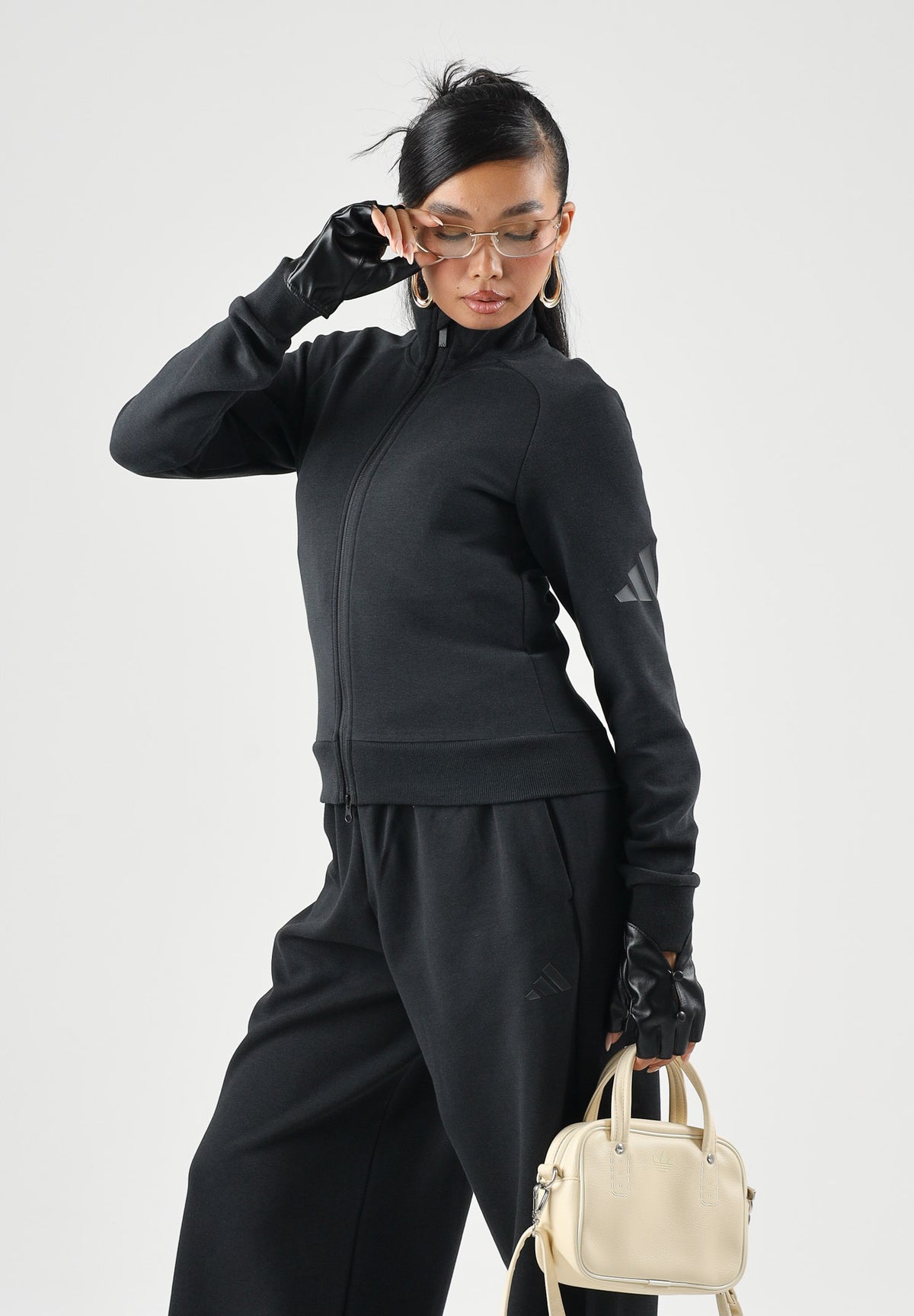 ADIDAS PERFORMANCE Felpa con zip SOFT LUX nero da donna. KE9141 . ADIDAS PERFORMANCE