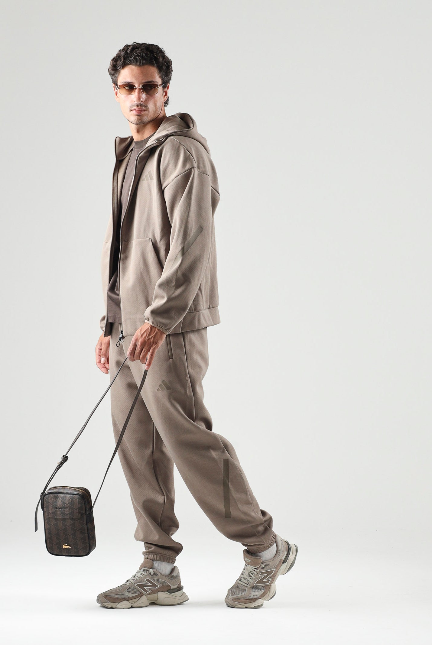ADIDAS PERFORMANCE pantaloni adidas Z.N.E. Khaki Six beige kaki da uomo. KF3809 . ADIDAS PERFORMANCE
