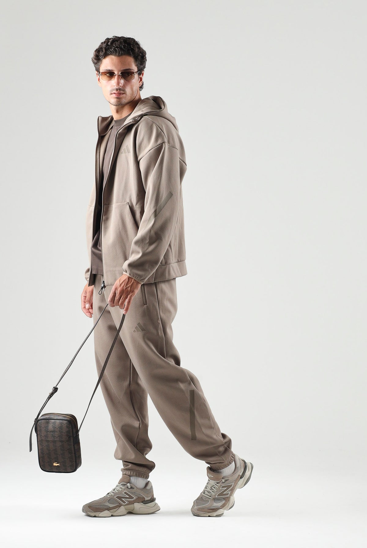 ADIDAS PERFORMANCE Pantaloni Z.N.E. Khaki beige da uomo. KF3809 . ADIDAS PERFORMANCE