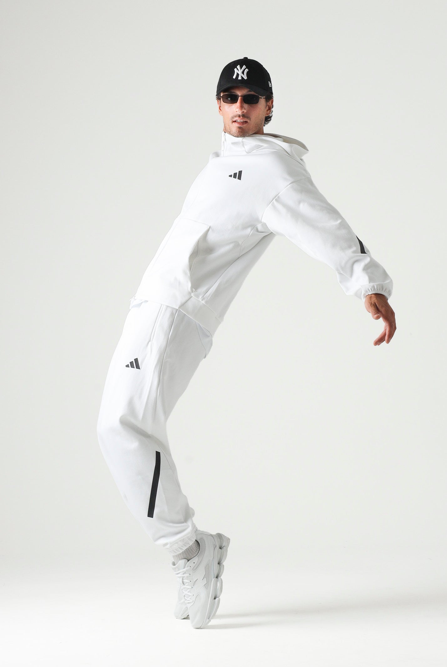 ADIDAS PERFORMANCE giacca da allenamento adidas Z.N.E. con zip integrale White bianco uomo. KF6439 . ADIDAS PERFORMANCE