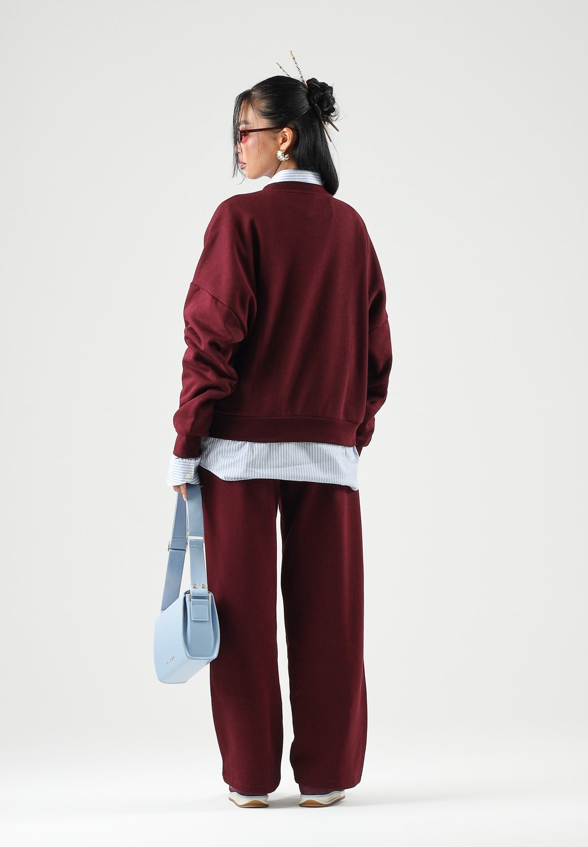 ADIDAS PERFORMANCE Pantaloni ESSENTIALS SMALL bordeaux con logo laterale da donna KF8426 . ADIDAS PERFORMANCE
