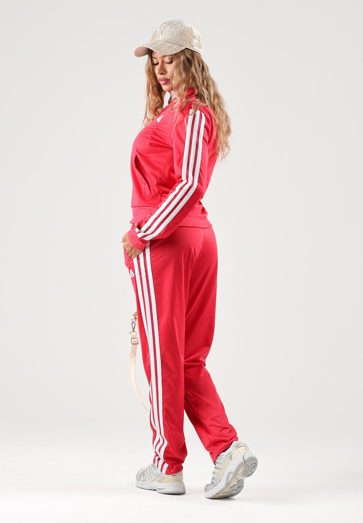 ADIDAS PERFORMANCE Tuta sportiva ESSENTIALS 3-STRIPES Power Pink rosa acceso da donna in tessuto acetato KQ7576 . ADIDAS PERFORMANCE