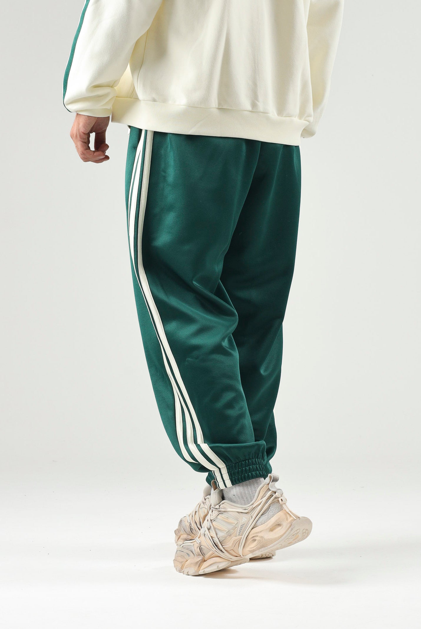 ADIDAS PERFORMANCE pantaloni sportivi Stadium Track Pants Collegiate Green/Ivory verde e avorio da uomo. KR7787 . ADIDAS PERFORMANCE