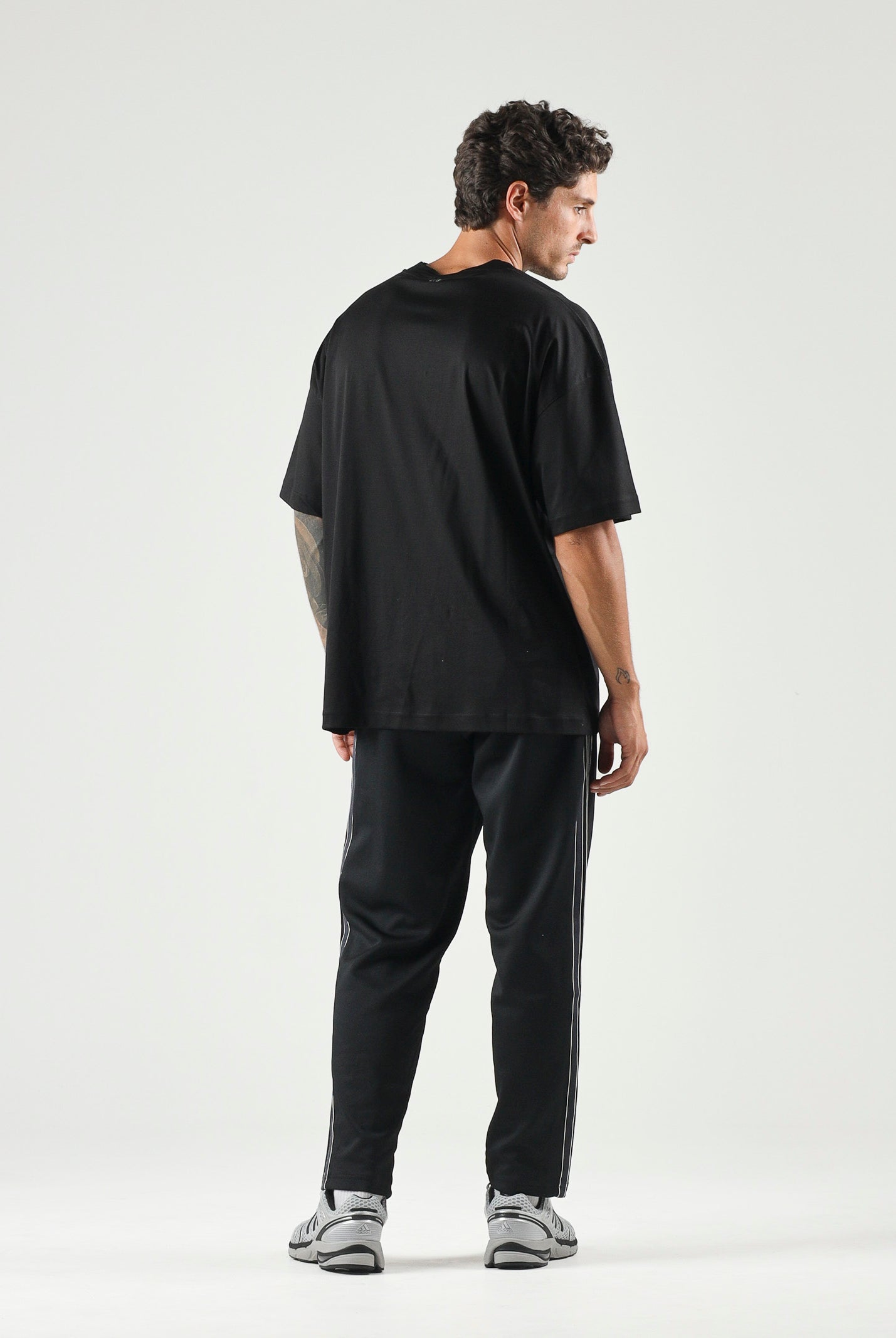 ADIDAS PERFORMANCE Pantaloni sportivi Stadium Regular Fit Piqué Track Pants Black nero con dettagli grigi e avorio uomo. KV5918 . ADIDAS PERFORMANCE