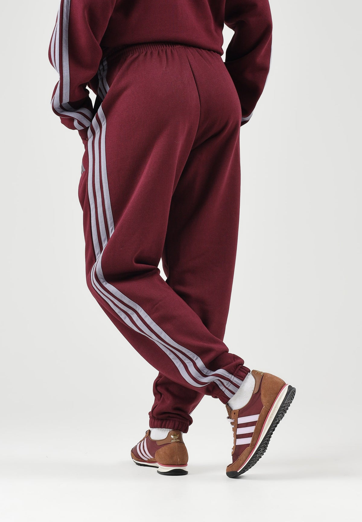 ADIDAS PERFORMANCE Pantaloni sportivi ESSENTIALS 3-STRIPES bordeaux per uomo e donna<BR/> KY4134 . ADIDAS PERFORMANCE