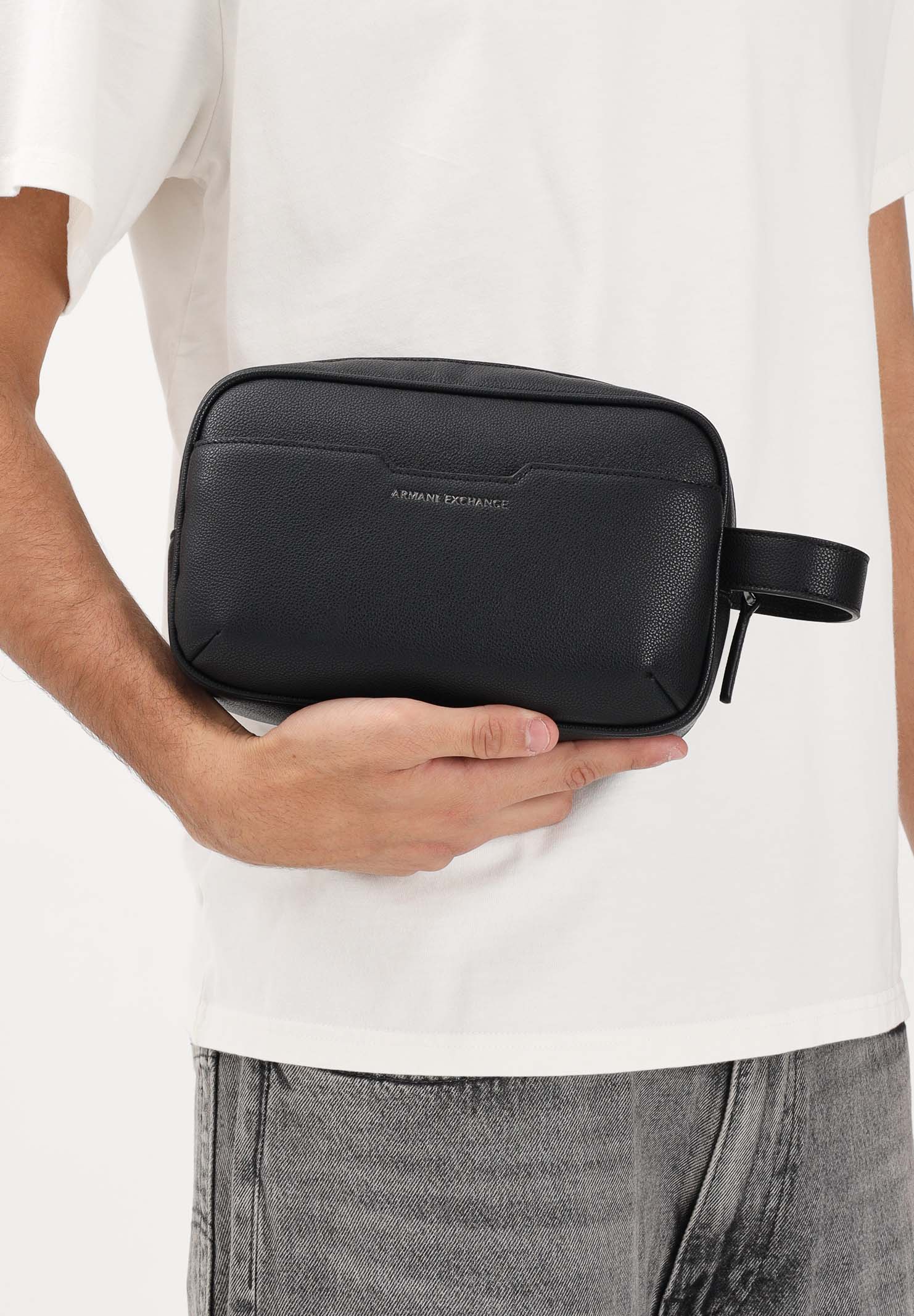 ARMANI EXCHANGE Pochette nera da uomo con logo XM002590AF22651 UC001 ARMANI EXCHANGE