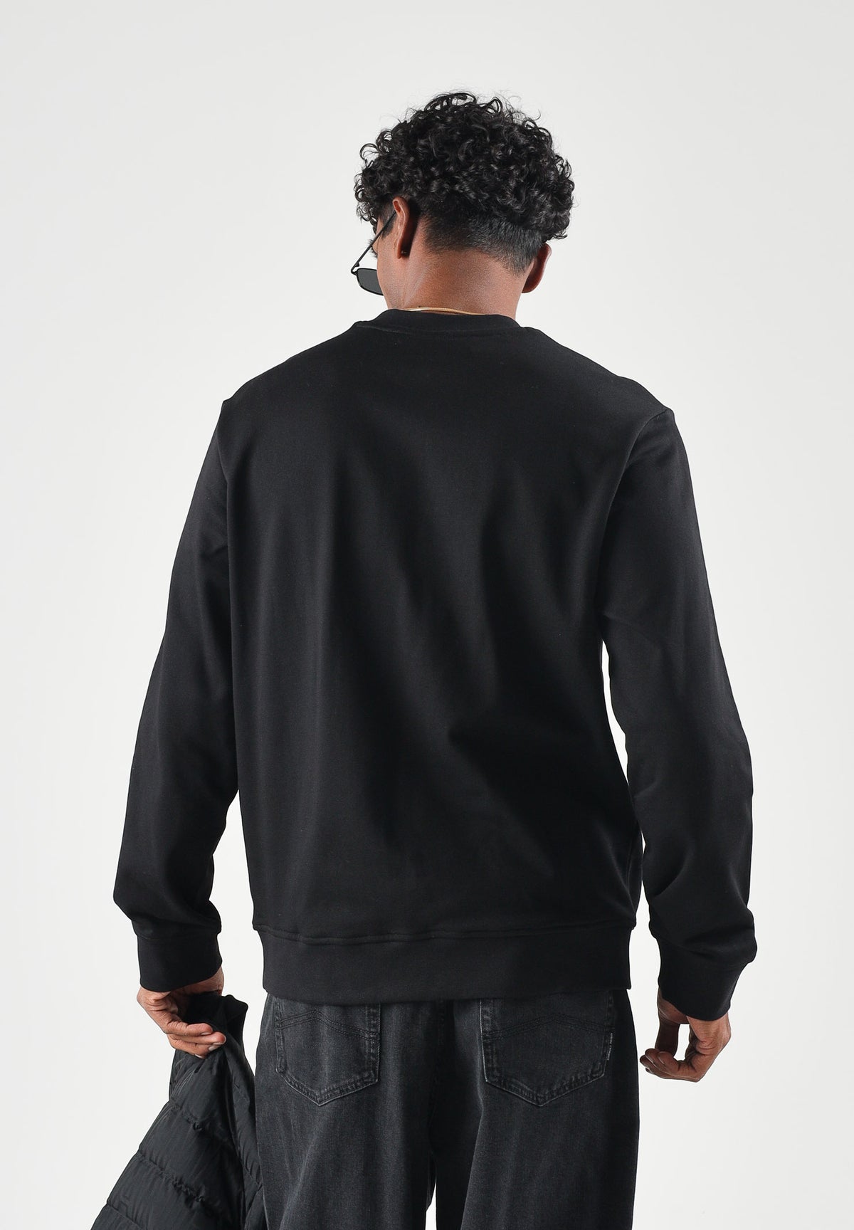 ARMANI EXCHANGE Felpa girocollo nera da uomo con maxi logo A|X 1991 in rilievo sul petto XM002801AF20934 UC001 ARMANI EXCHANGE
