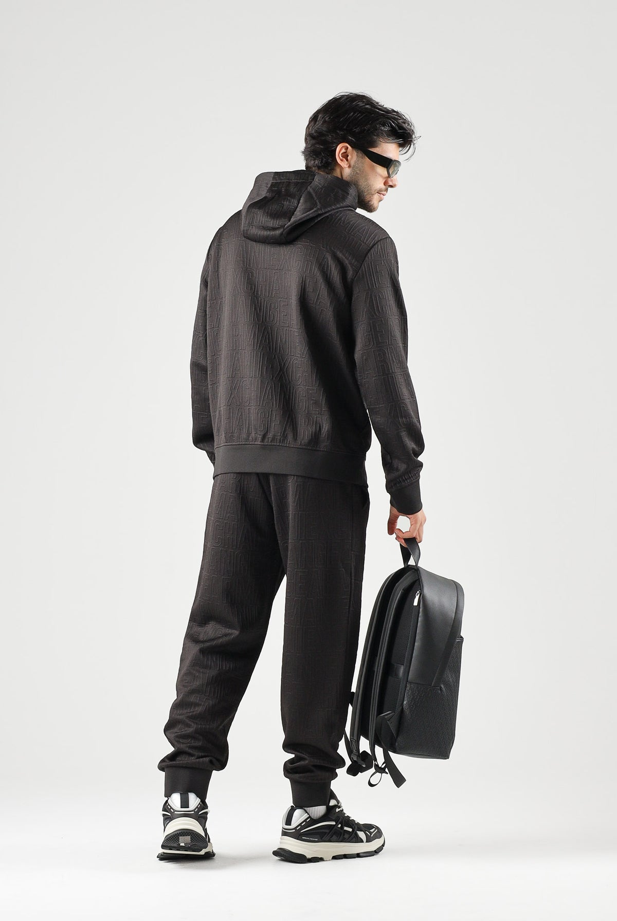 ARMANI EXCHANGE Pantaloni marroni da uomo con coulisse in vita e polsini elasticizzati alle caviglie XM002907AF21862 U8128 ARMANI EXCHANGE