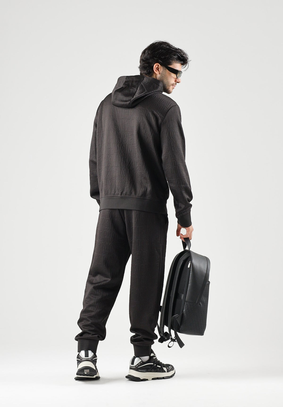 ARMANI EXCHANGE Pantaloni marroni da uomo con coulisse in vita e polsini elasticizzati alle caviglie XM002907AF21862 U8128 ARMANI EXCHANGE