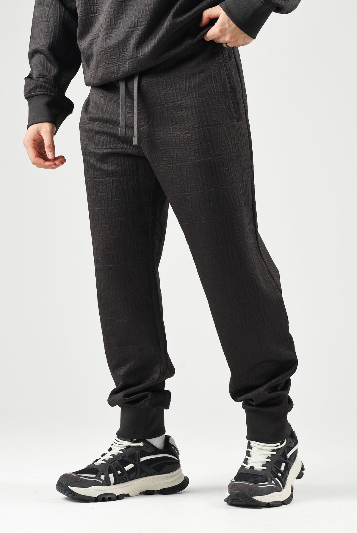 ARMANI EXCHANGE Pantaloni marroni da uomo con coulisse in vita e polsini elasticizzati alle caviglie XM002907AF21862 U8128 ARMANI EXCHANGE