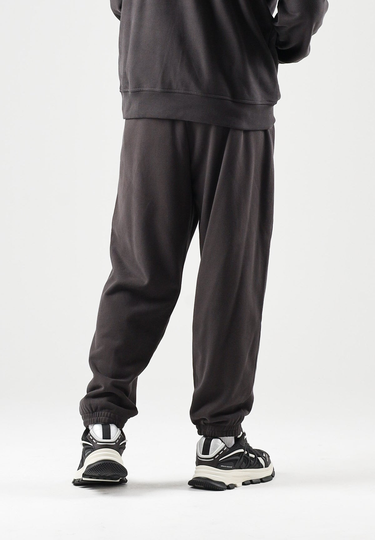 ARMANI EXCHANGE Pantaloni JOGGER licorice-marrone per uomo con vita regolabile e polsini elasticizzati. XM002914AF26047 U8128 ARMANI EXCHANGE