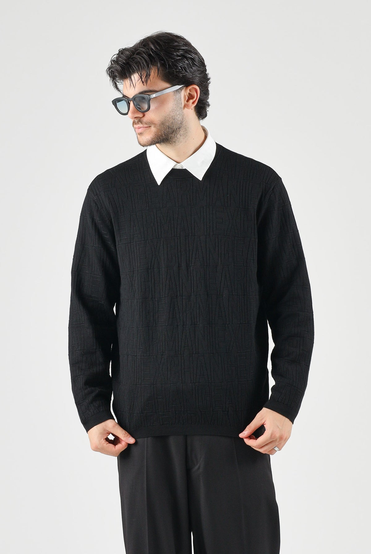 ARMANI EXCHANGE Maglione girocollo nero da uomo con motivo texturizzato sul petto XM002986AF10454 UC001 ARMANI EXCHANGE