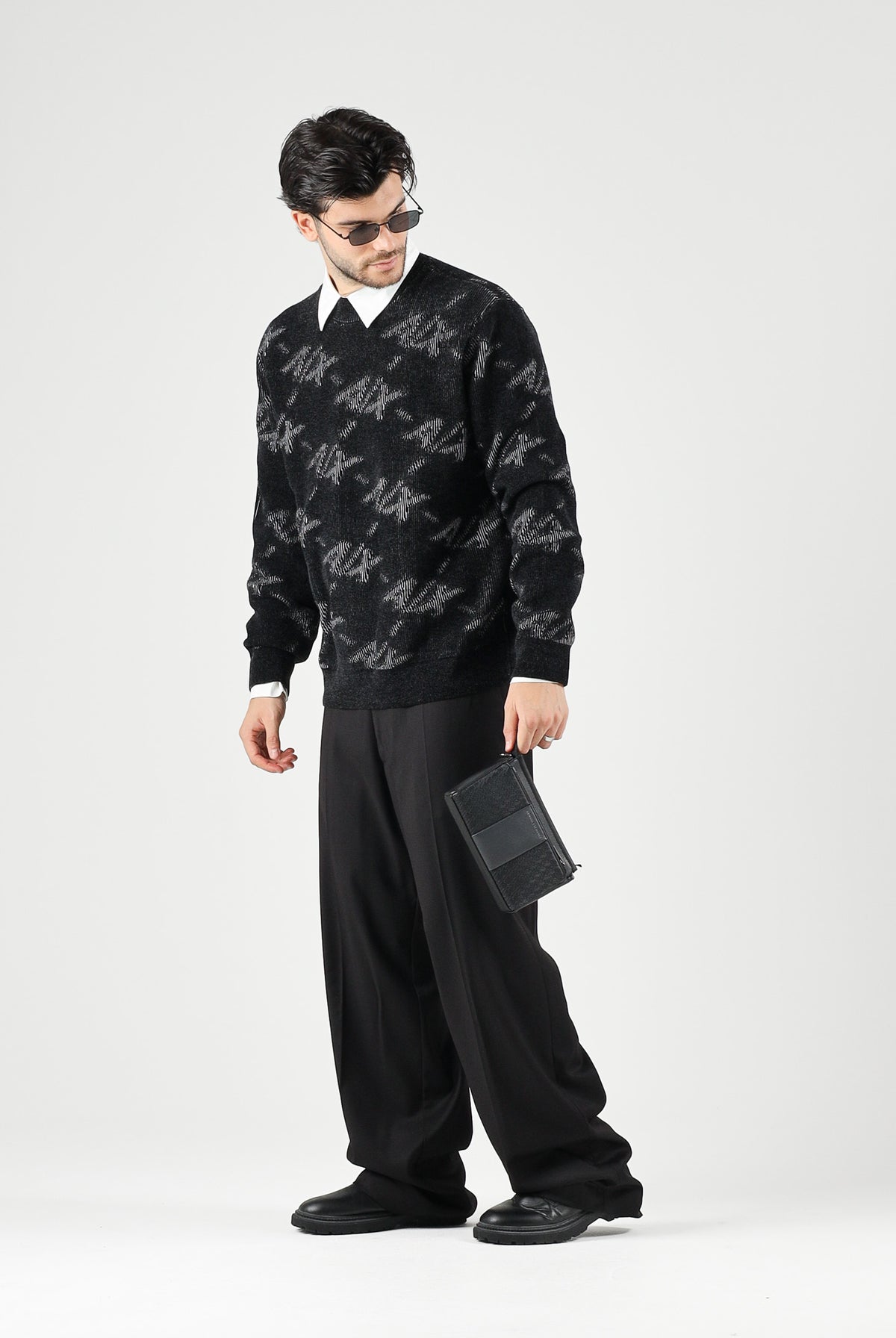 ARMANI EXCHANGE Maglione girocollo JACQUARD nero per uomo con grafica all-over. XM002992AF16916 FC357 ARMANI EXCHANGE