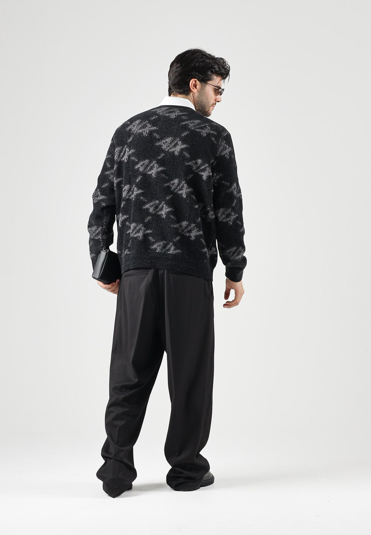 ARMANI EXCHANGE Maglione girocollo JACQUARD nero per uomo con grafica all-over. XM002992AF16916 FC357 ARMANI EXCHANGE