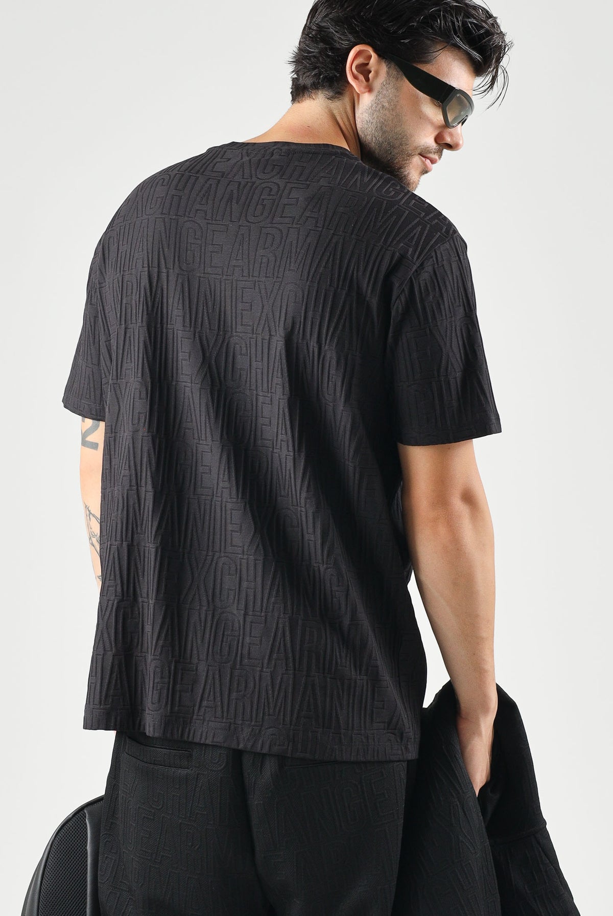 ARMANI EXCHANGE T-shirt basic nera per uomo con girocollo e maniche corte. XM003073AF10337 UC001 ARMANI EXCHANGE