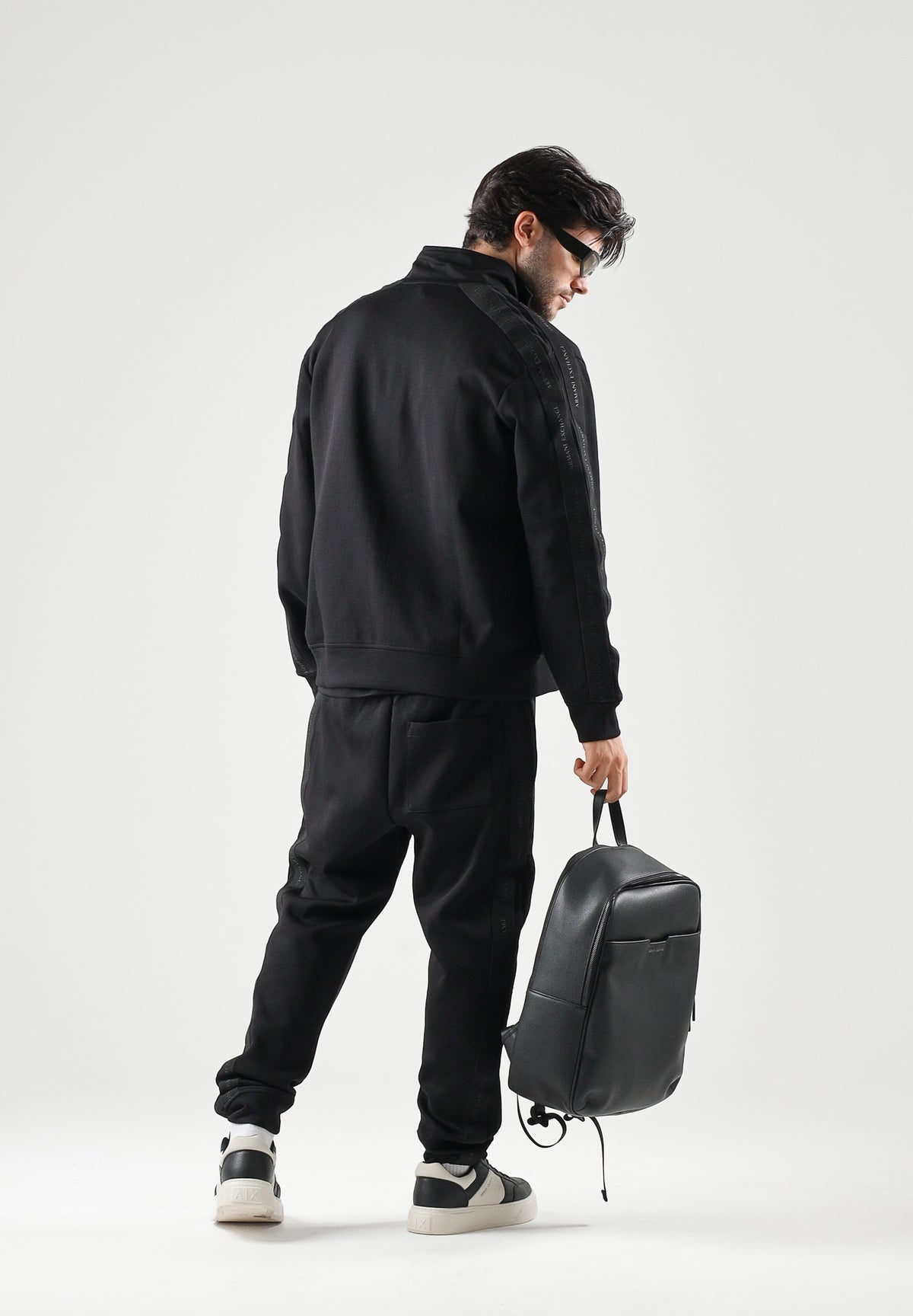 ARMANI EXCHANGE Felpa con zip nera da uomo con collo alto in tinta unita XM003144AF13047 UC001 ARMANI EXCHANGE