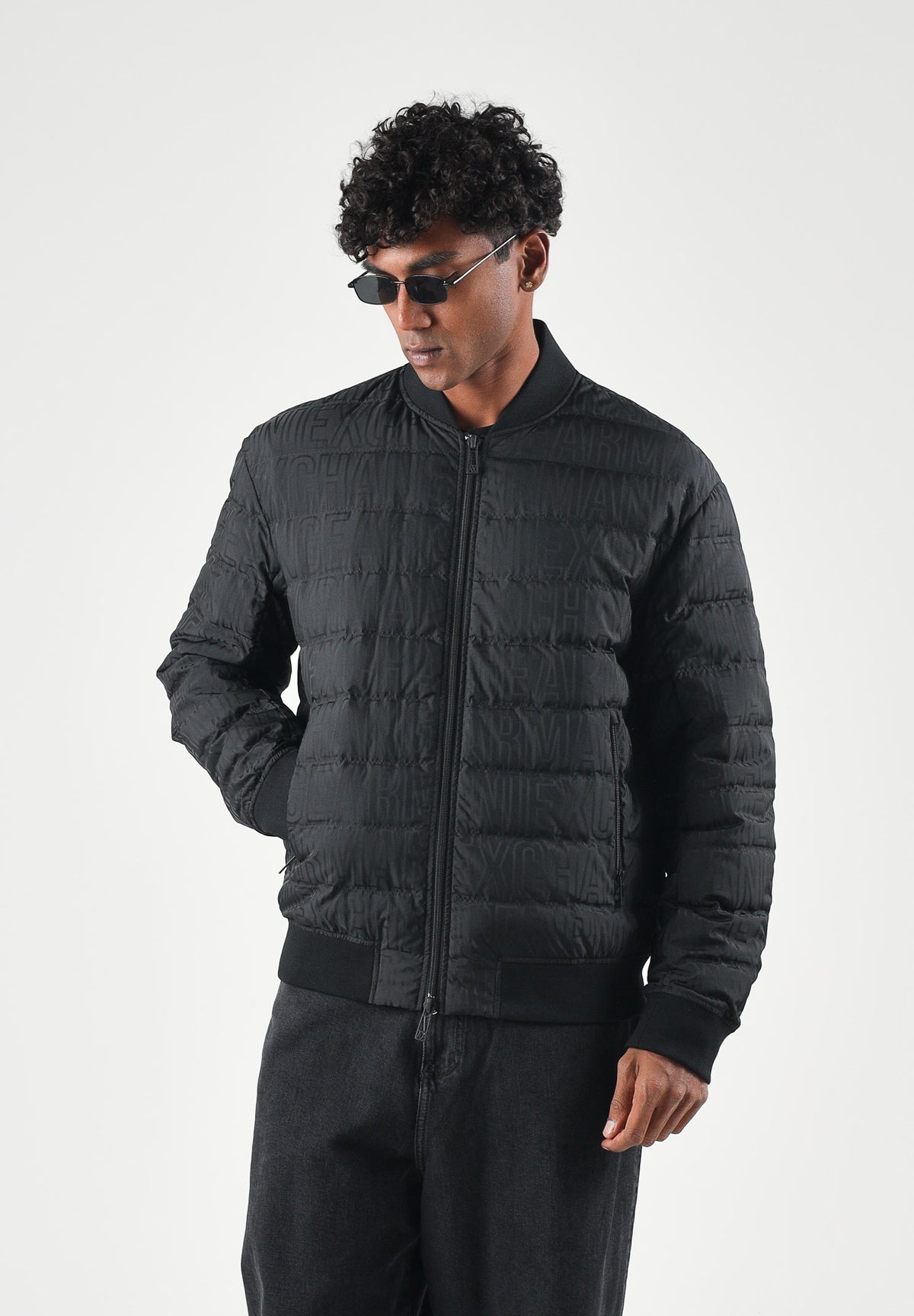 ARMANI EXCHANGE Piumino nero per uomo con trapuntatura allover e motivo monogram XM003310AF28563 FC340 ARMANI EXCHANGE