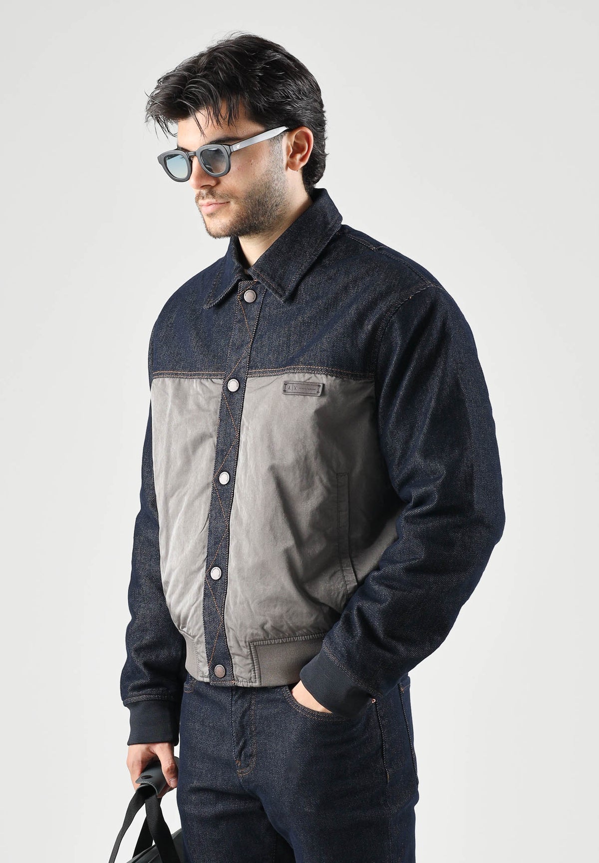 ARMANI EXCHANGE Giubbotto di jeans falcon-marrone per uomo con colletto classico e tasche frontali applicate. XM003401AF27108 M6440 ARMANI EXCHANGE