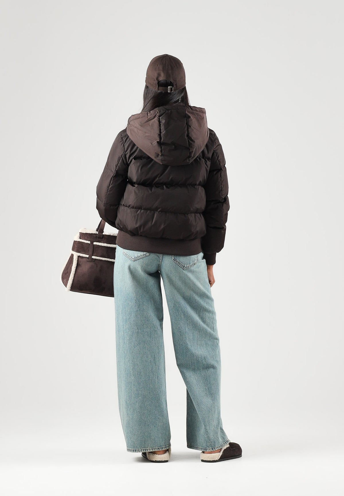 ARMANI EXCHANGE Piumino marrone da donna con cappuccio imbottito e chiusura frontale con zip. XW000228AF12286 U6032 ARMANI EXCHANGE