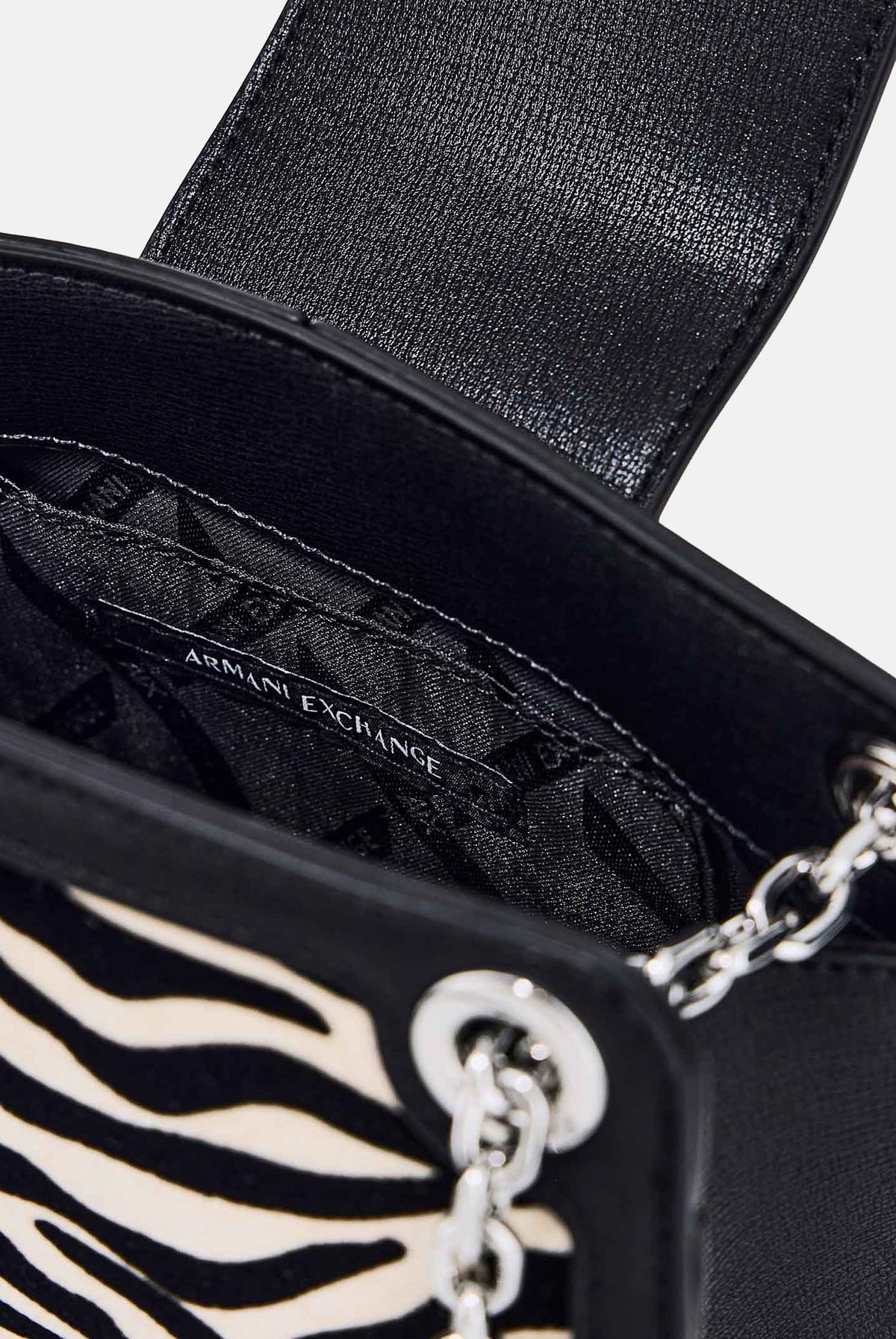 ARMANI EXCHANGE Borsa a tracolla nera script da donna con fantasia animalier XW000281AF26445 MC149 ARMANI EXCHANGE