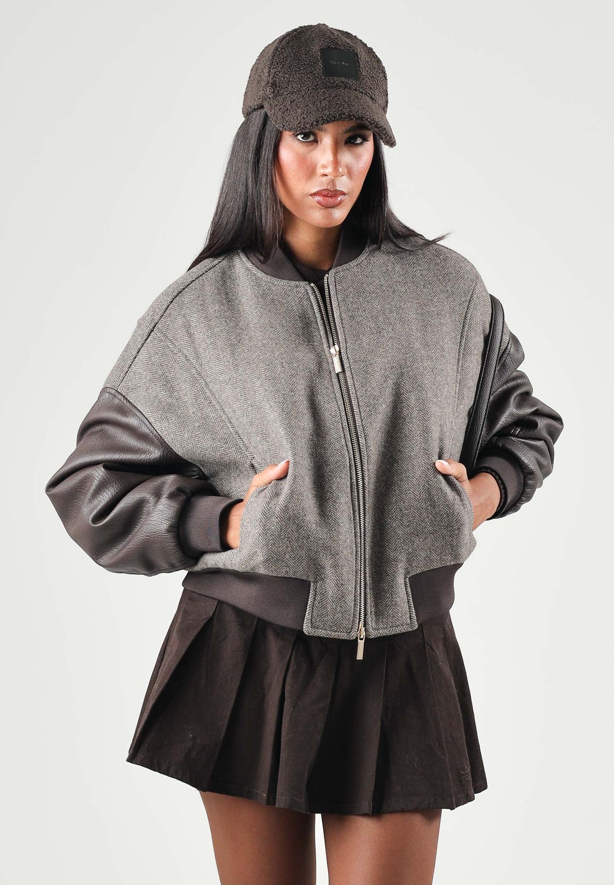 ARMANI EXCHANGE Bomber antagonist-grigio per donna con maniche in ecopelle e chiusura a zip. XW002450AF26075 F6044 ARMANI EXCHANGE