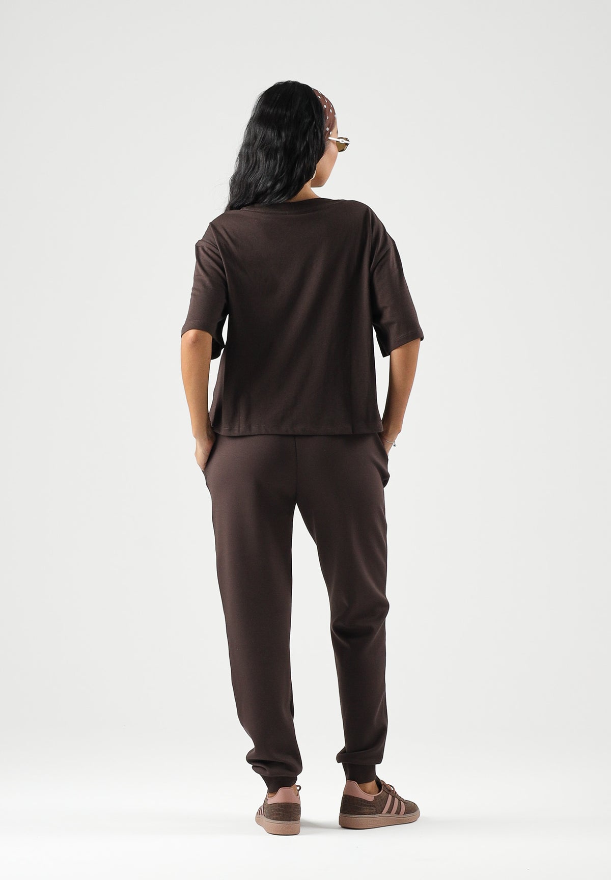 ARMANI EXCHANGE Pantaloni JOGGER antagonist-marrone per donna con coulisse in vita e polsini alle caviglie. XW002862AF13397 U6032 ARMANI EXCHANGE