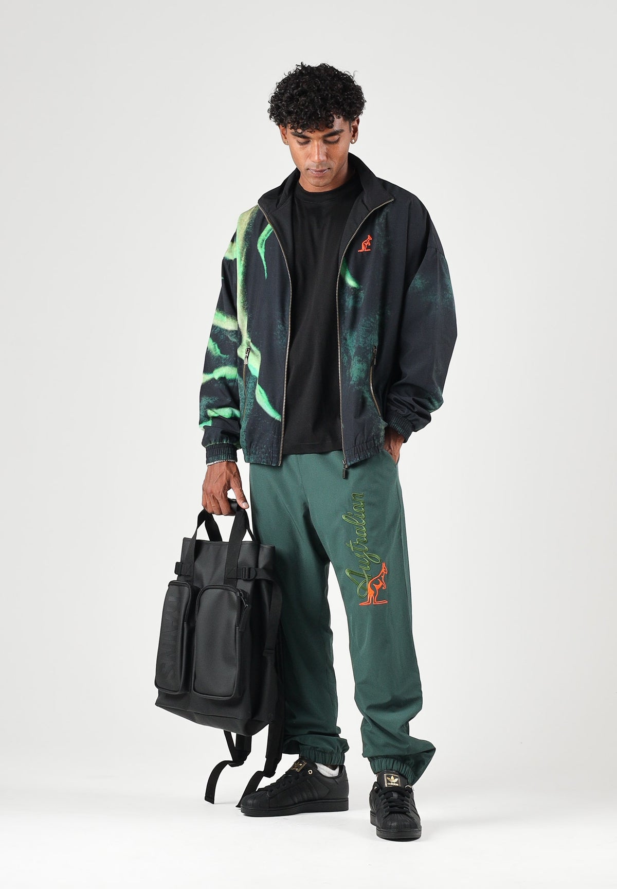 AUSTRALIAN Felpa con zip TRACK JACKET nero-verde da uomo con chiusura a zip intera, realizzata in microfibra ARUGC0046 003 AUSTRALIAN
