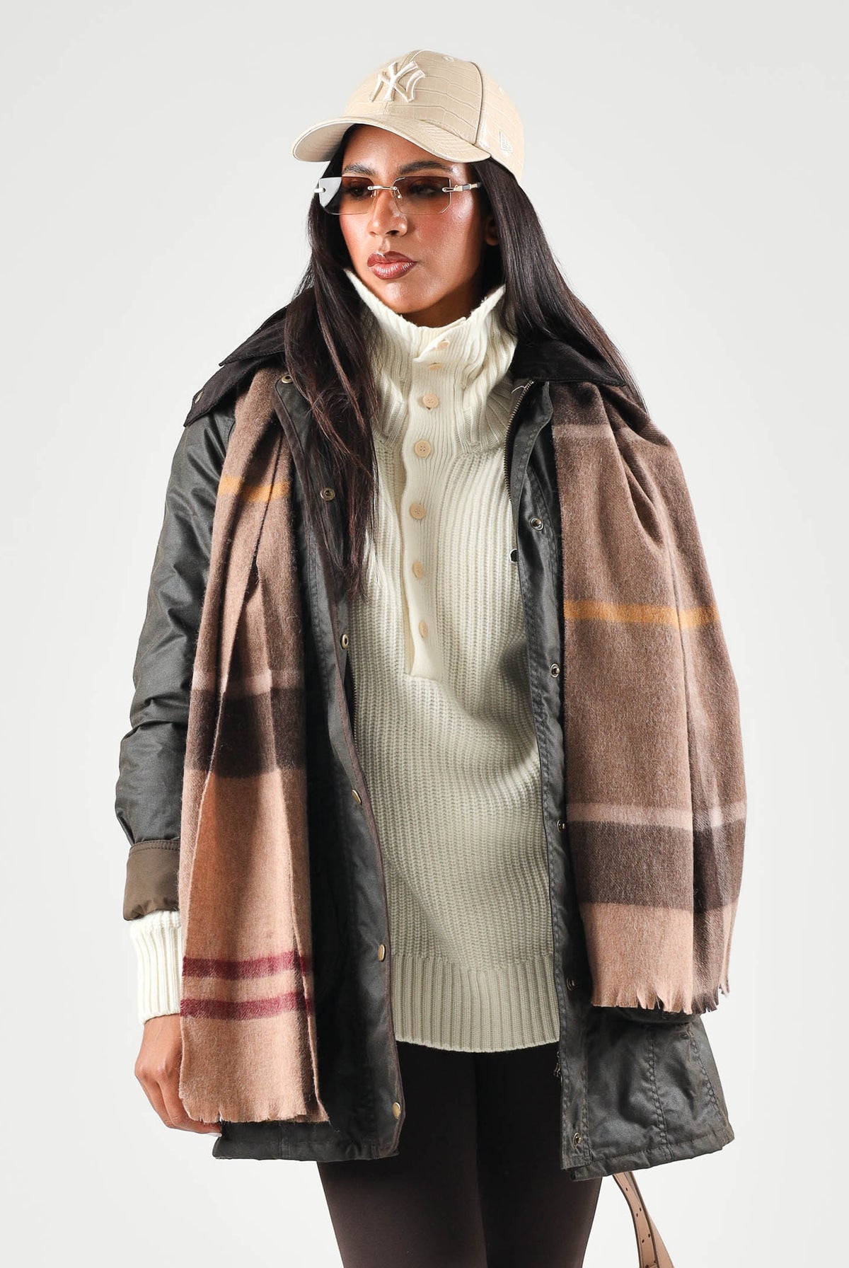 BARBOUR Sciarpa LAMBSWOOL WOVEN TARTAN tartan beige da donna con frange sui bordi 262MLSC0354 TN91 BARBOUR