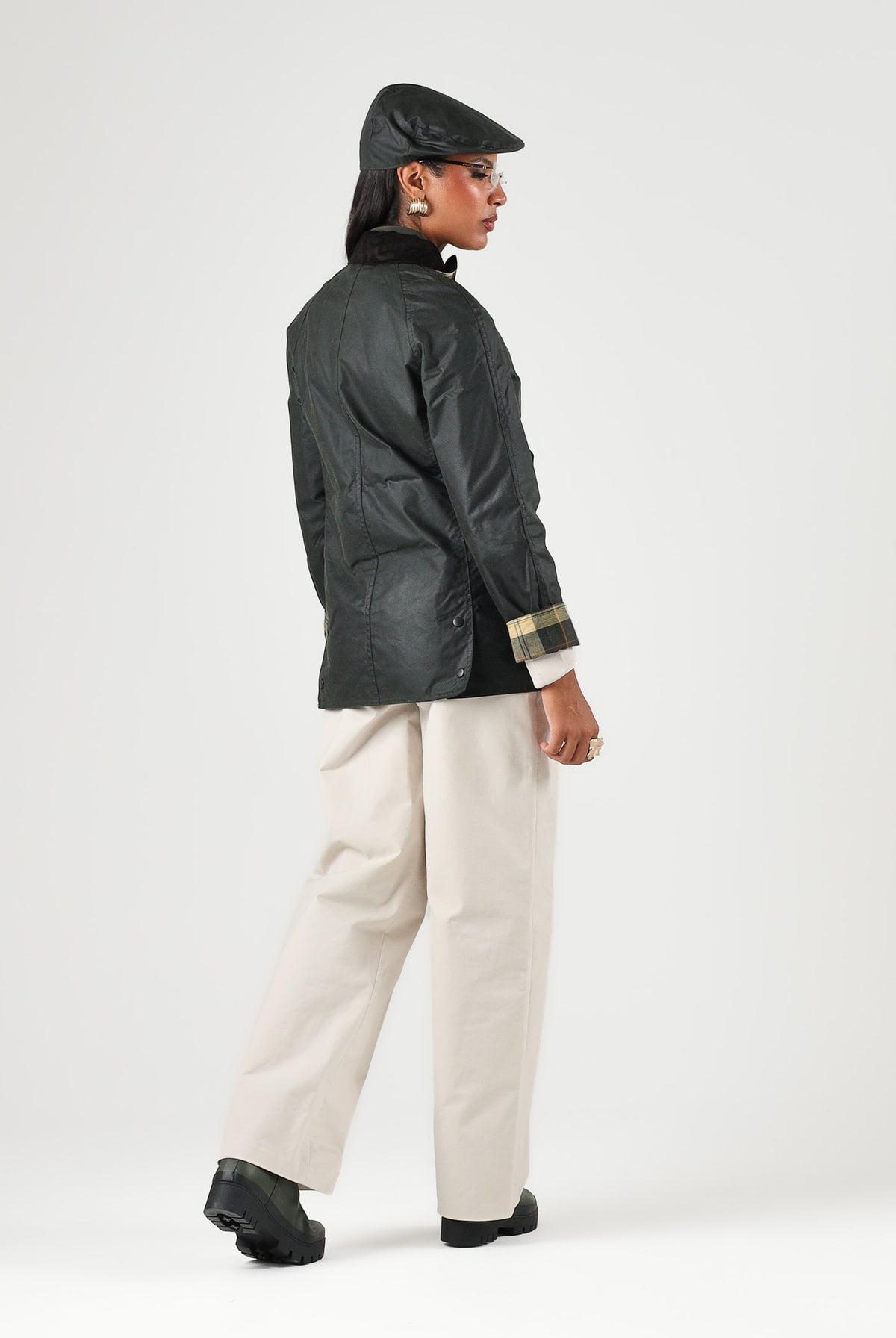 BARBOUR Giubbotto BEADNELL WAX JACKET sage-nero per donna con colletto in velluto a coste 262MLWX0667 SG91 BARBOUR