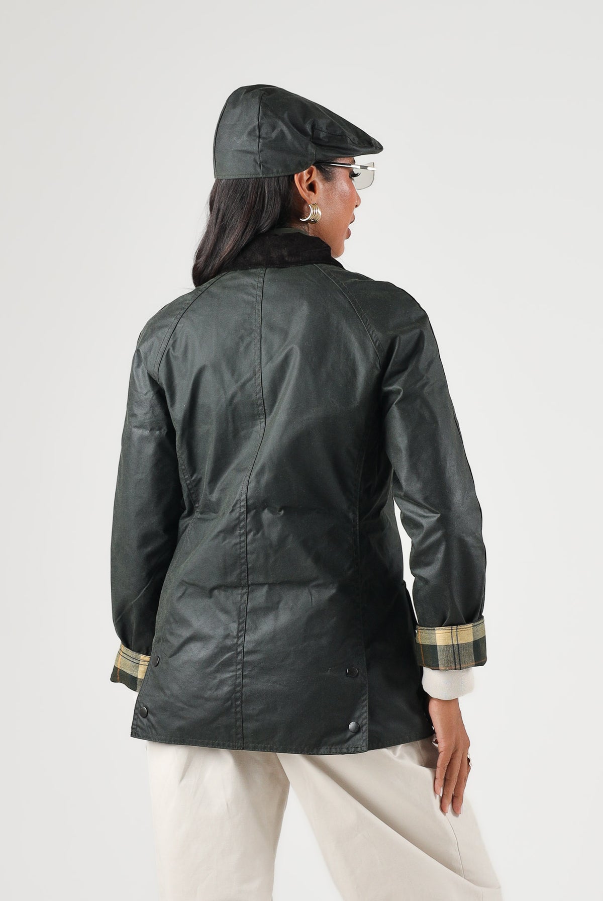 BARBOUR Giubbotto BEADNELL WAX JACKET sage-nero per donna con colletto in velluto a coste 262MLWX0667 SG91 BARBOUR