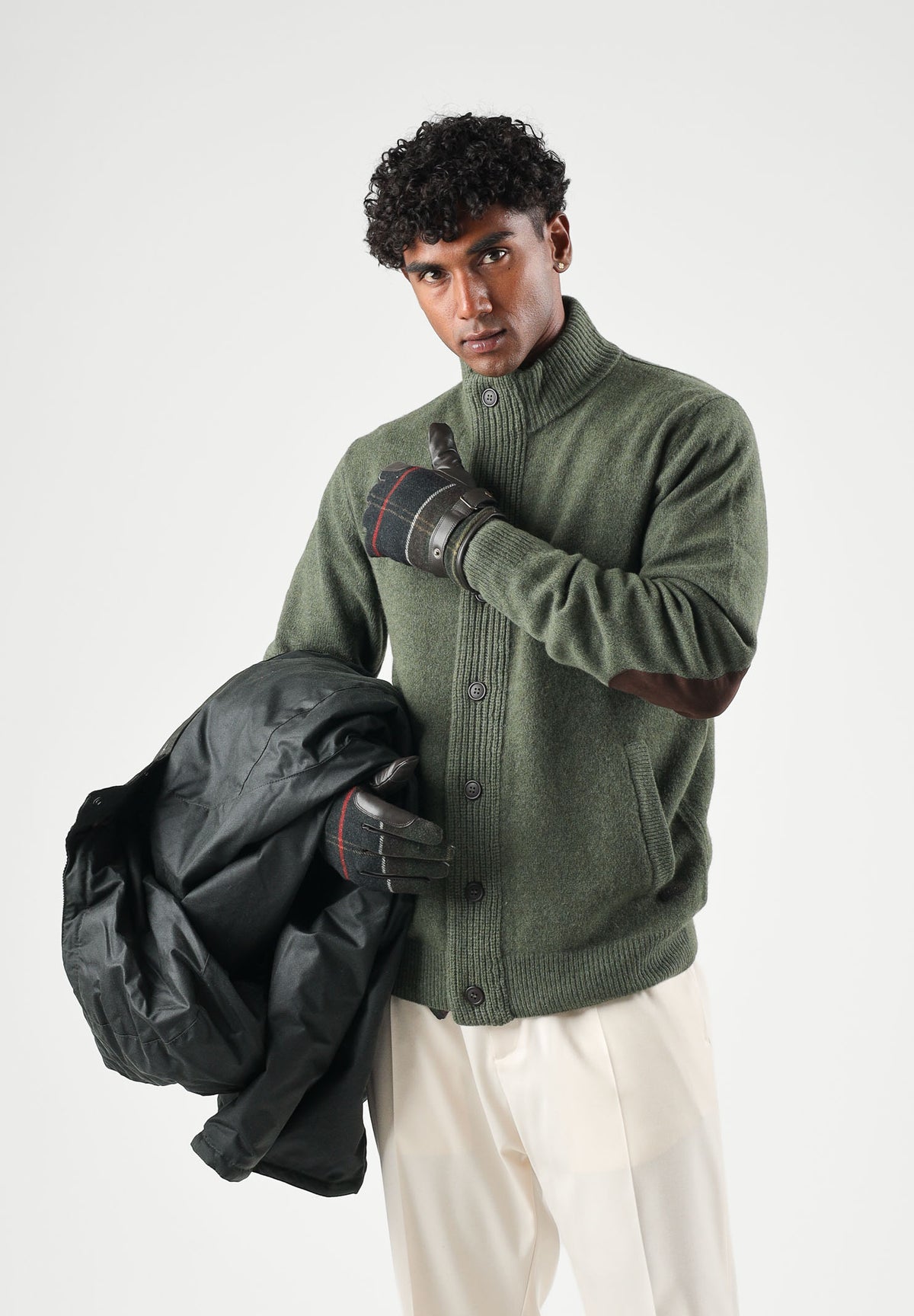 BARBOUR Cardigan ESSENTIAL PATCH verde oliva per uomo con zip frontale e collo alto lavorato 262MMKN0731 OL51 BARBOUR